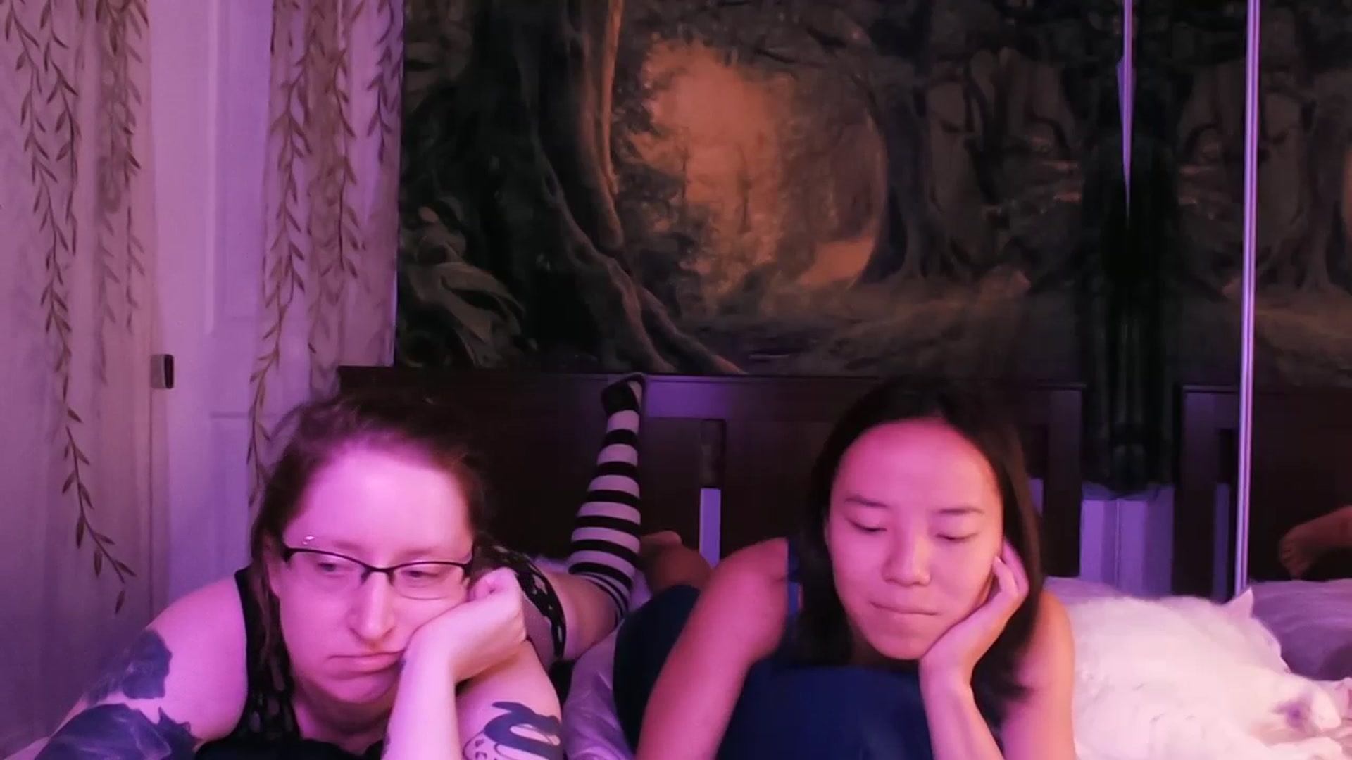 Gallery image thumbnail from Isa_Boop's myfreecams stream on, 08/10/2023, 21:46 image 8 of 20