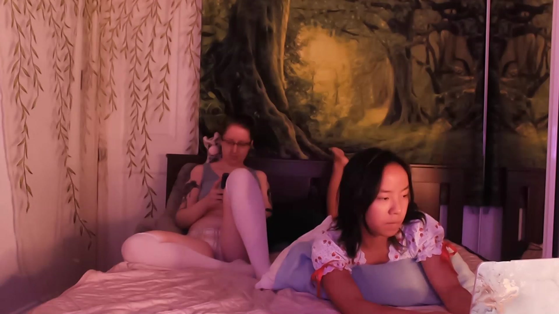 Gallery image thumbnail from Isa_Boop's myfreecams stream on, 08/11/2023, 19:37 image 4 of 20