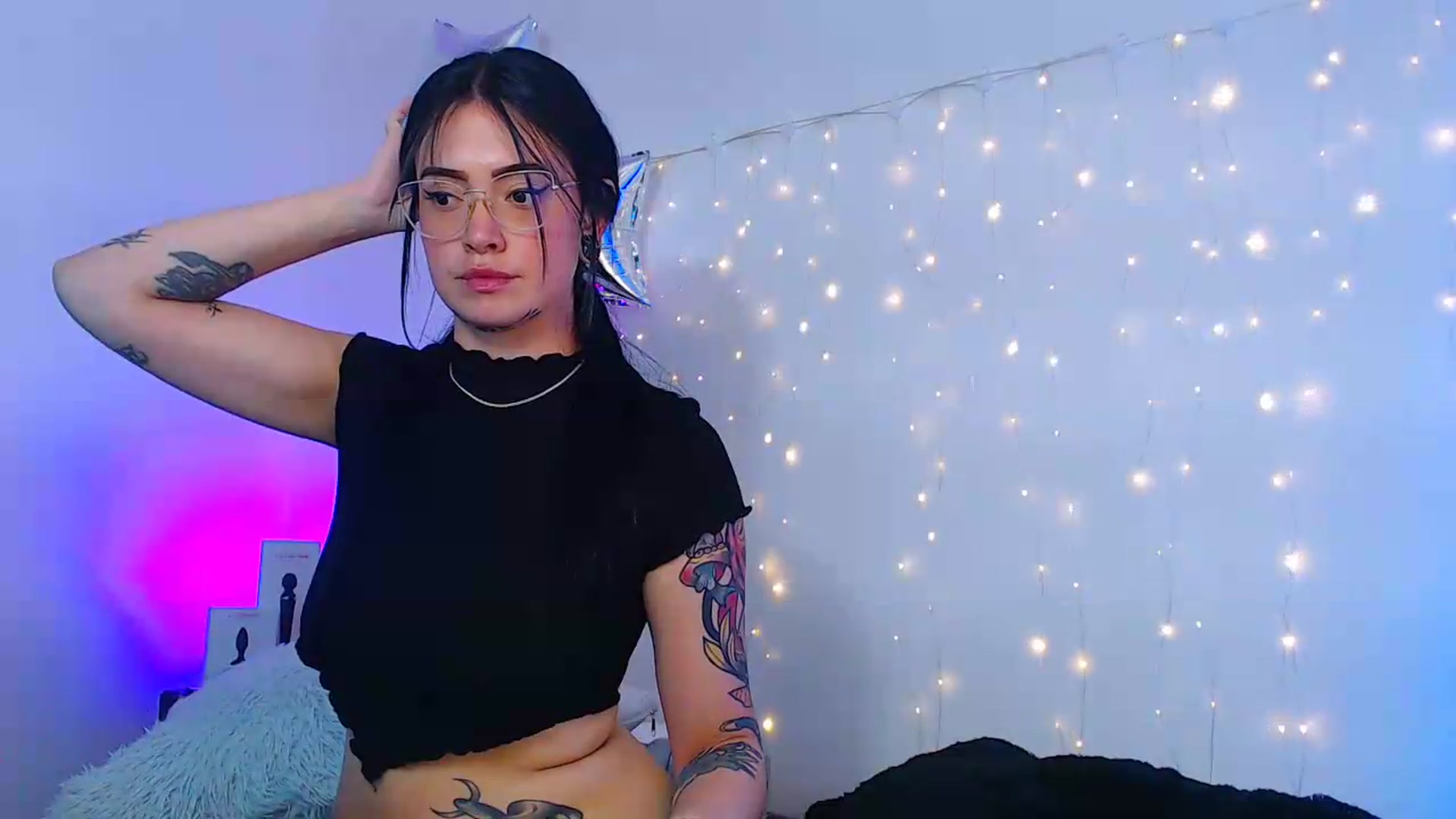 Gallery image thumbnail from Isa_Maiden's myfreecams stream on, 05/11/2026, 18:42 image 6 of 20