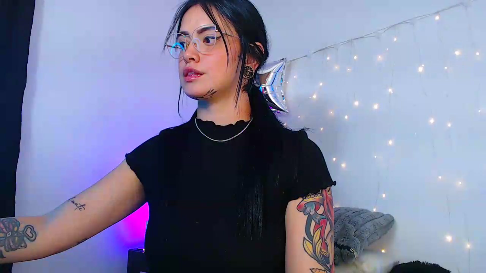 Gallery image thumbnail from Isa_Maiden's myfreecams stream on, 05/11/2026, 20:35 image 17 of 20
