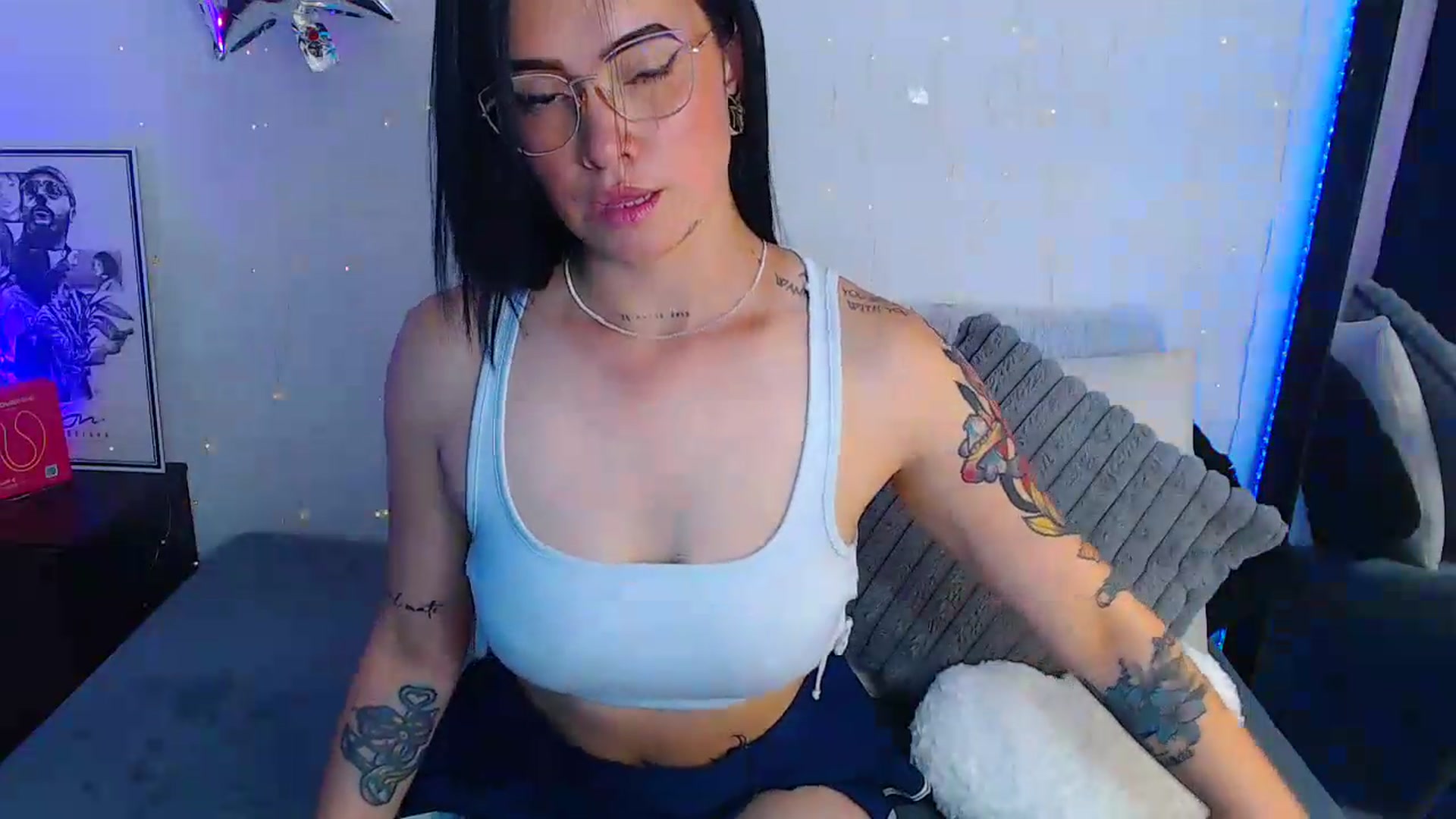 Gallery image thumbnail from Isa_Maiden's myfreecams stream on, 05/14/2026, 17:30 image 4 of 20