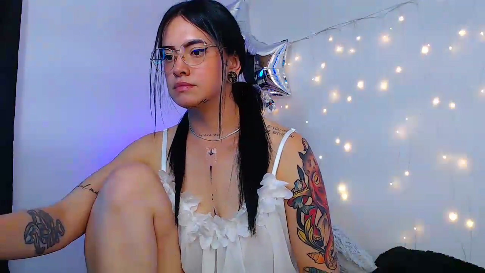 Gallery image thumbnail from Isa_Maiden's myfreecams stream on, 05/20/2026, 19:56 image 3 of 20