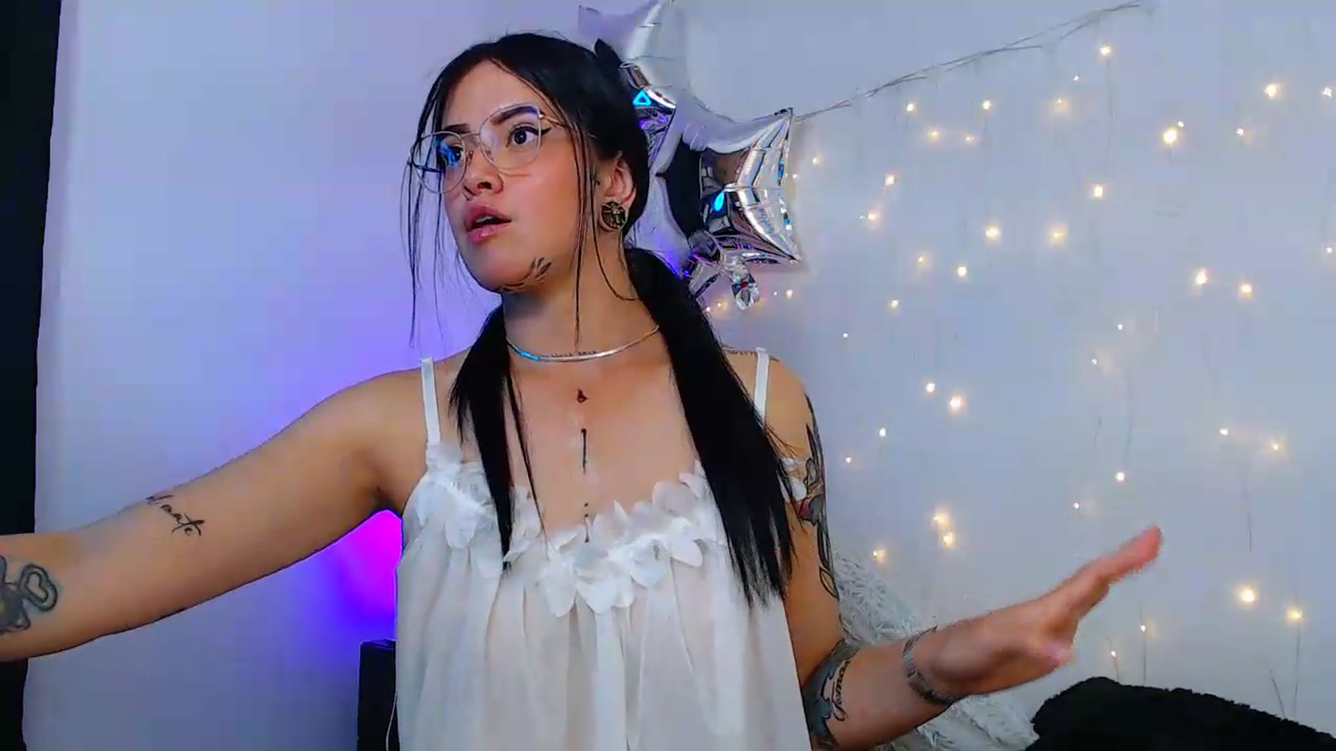 Gallery image thumbnail from Isa_Maiden's myfreecams stream on, 05/20/2026, 19:56 image 7 of 20