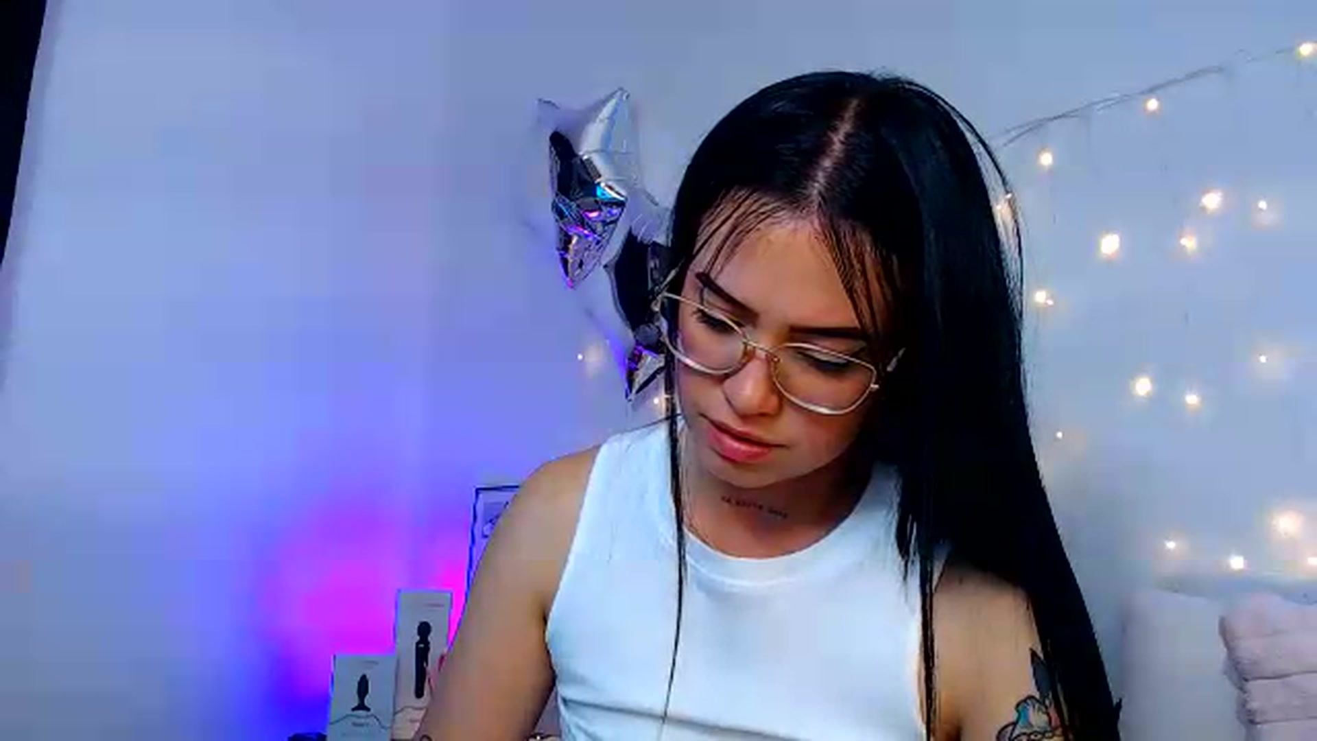 Gallery image thumbnail from Isa_Maiden's myfreecams stream on, 05/29/2026, 20:33 image 20 of 20