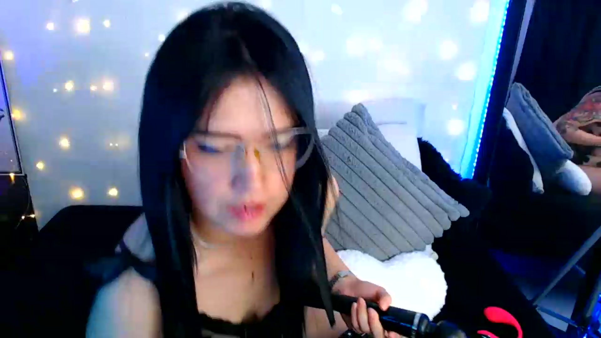 Gallery image thumbnail from Isa_Maiden's myfreecams stream on, 06/08/2026, 16:17 image 2 of 20