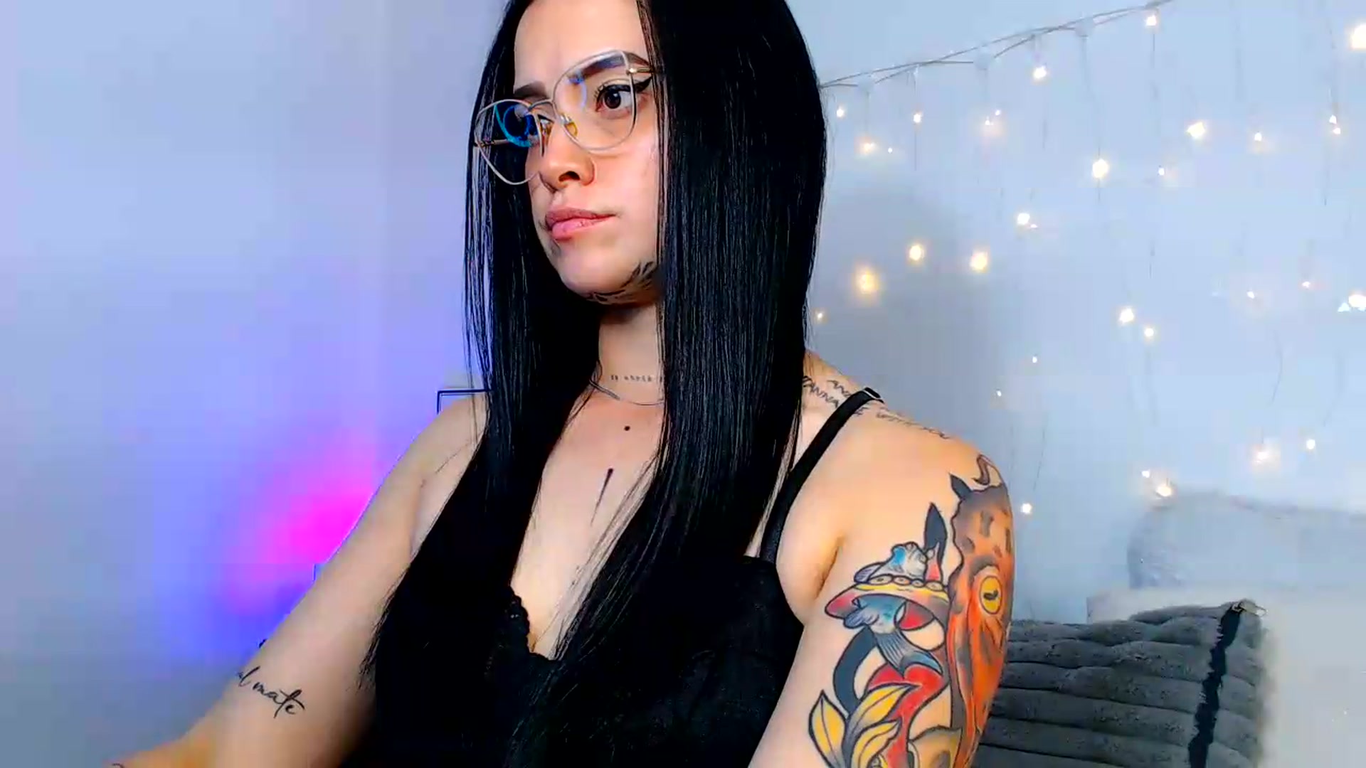 Gallery image thumbnail from Isa_Maiden's myfreecams stream on, 06/10/2026, 18:18 image 5 of 20
