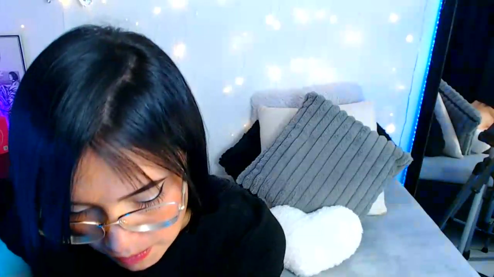 Gallery image thumbnail from Isa_Maiden's myfreecams stream on, 06/13/2026, 17:24 image 3 of 20