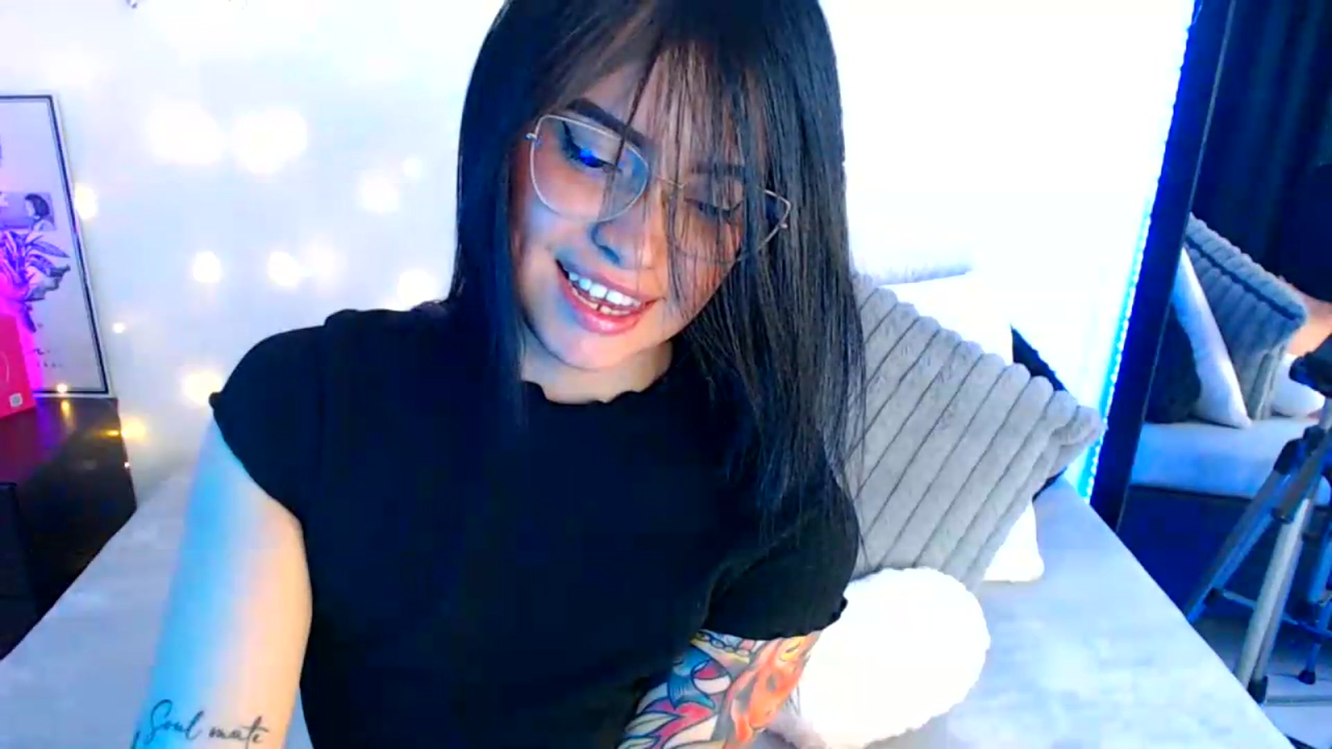 Gallery image thumbnail from Isa_Maiden's myfreecams stream on, 06/13/2026, 17:24 image 19 of 20