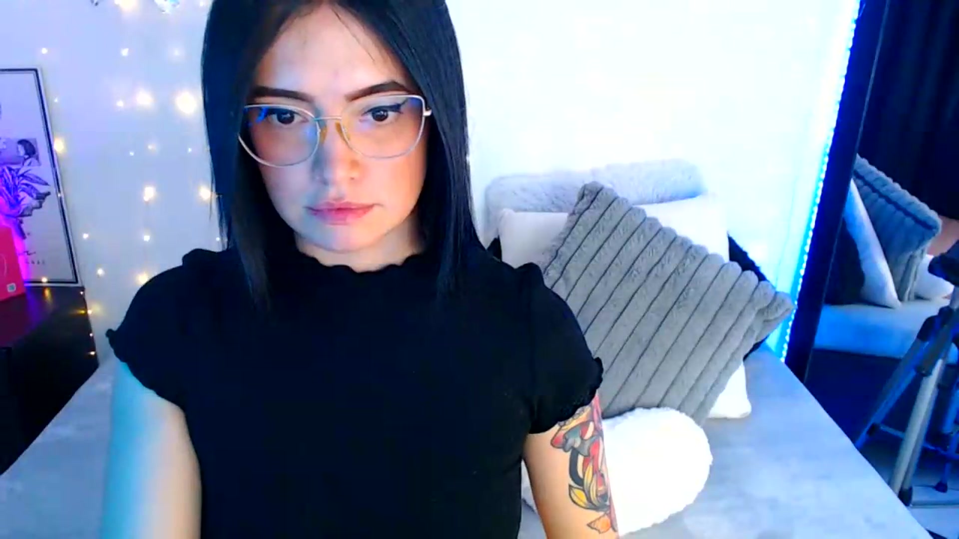 Gallery image thumbnail from Isa_Maiden's myfreecams stream on, 06/13/2026, 17:24 image 18 of 20