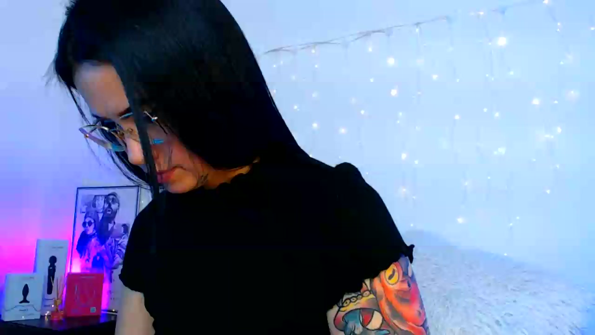 Gallery image thumbnail from Isa_Maiden's myfreecams stream on, 06/13/2026, 20:18 image 11 of 20