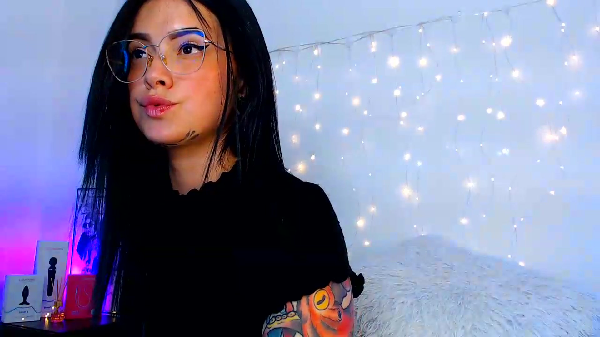 Gallery image thumbnail from Isa_Maiden's myfreecams stream on, 06/13/2026, 20:18 image 13 of 20