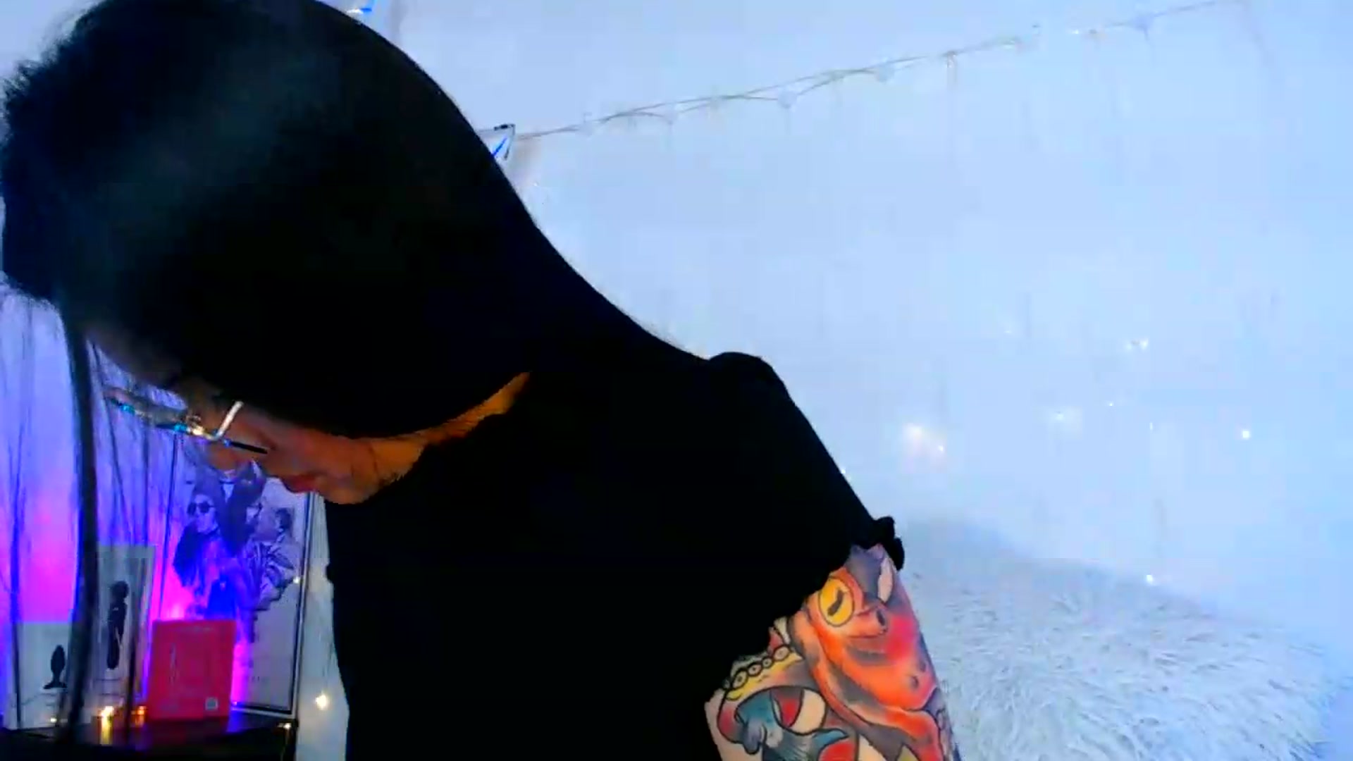 Gallery image thumbnail from Isa_Maiden's myfreecams stream on, 06/13/2026, 20:18 image 10 of 20