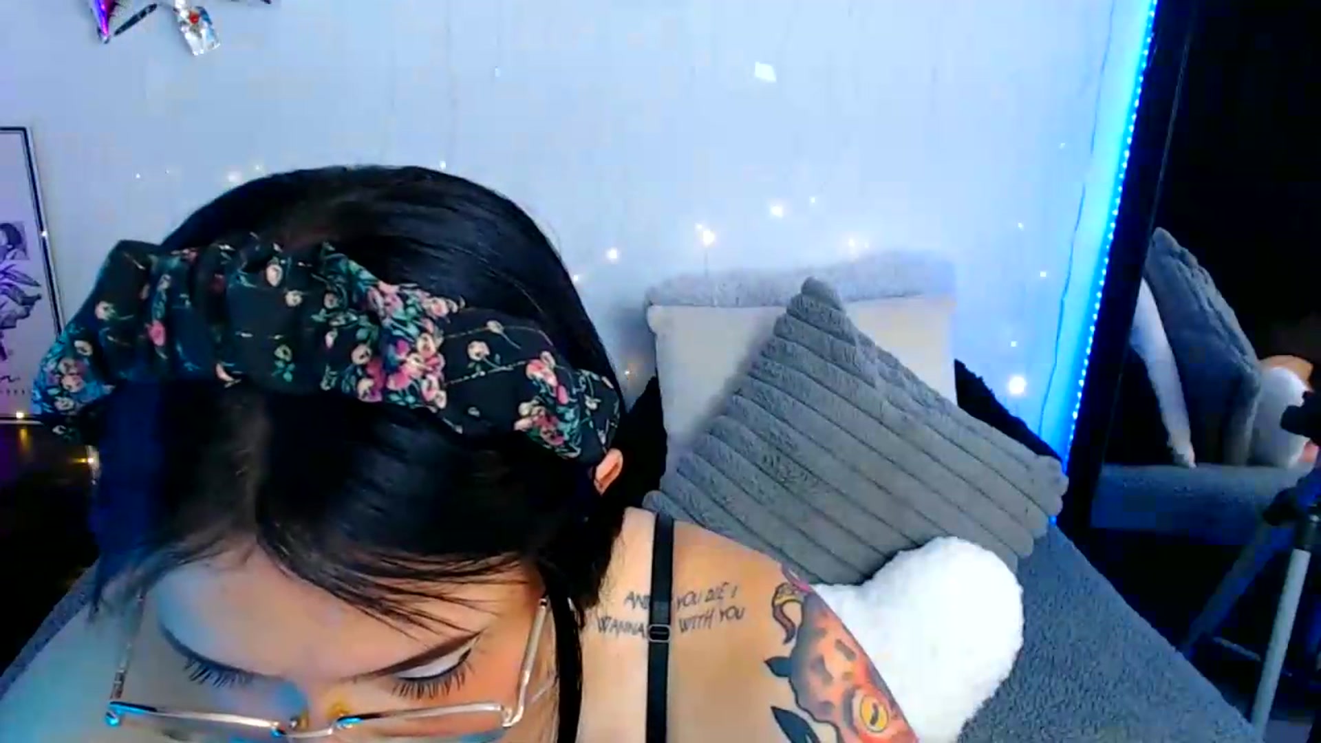 Gallery image thumbnail from Isa_Maiden's myfreecams stream on, 06/16/2026, 17:32 image 5 of 20