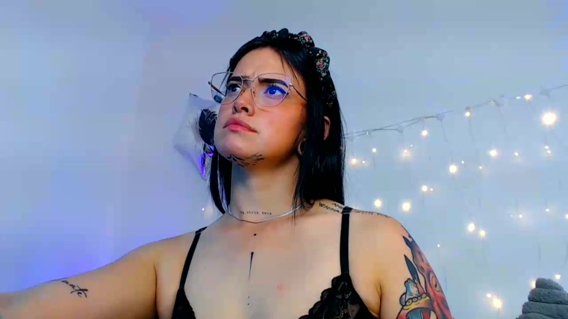 Gallery image thumbnail from Isa_Maiden's myfreecams stream on, 06/16/2026, 17:32 image 10 of 20