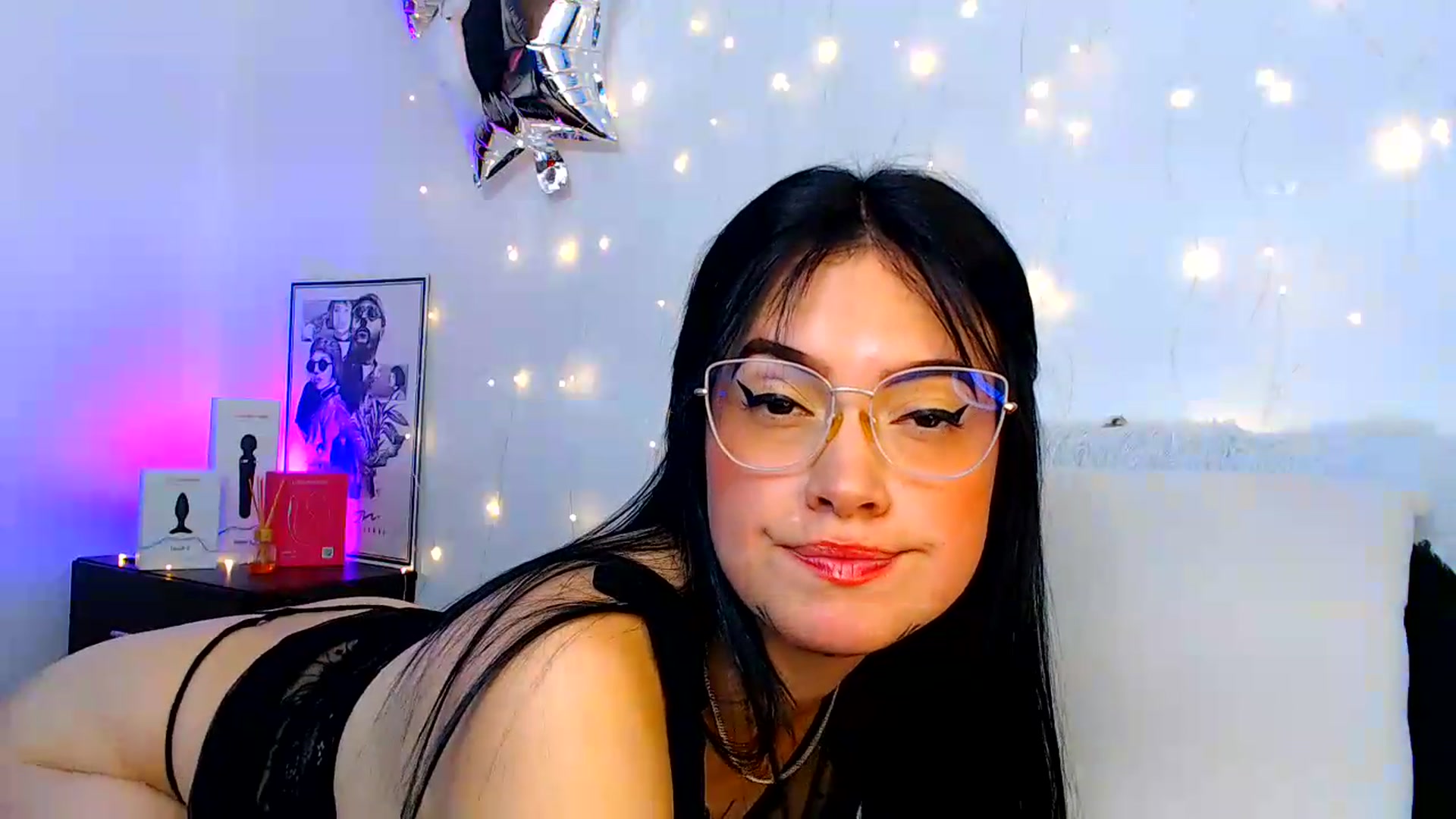 Gallery image thumbnail from Isa_Maiden's myfreecams stream on, 06/19/2026, 18:18 image 8 of 20