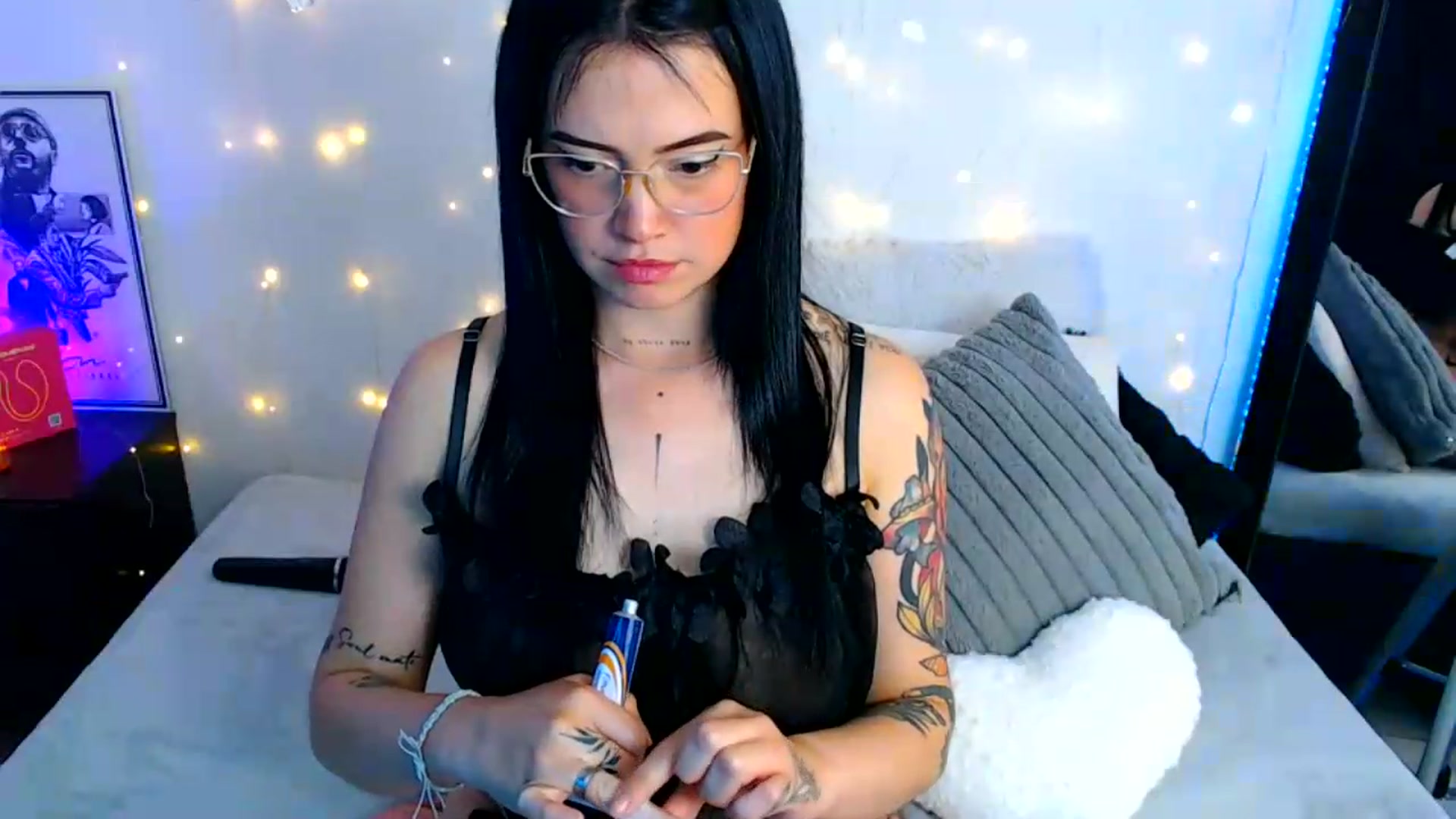 Gallery image thumbnail from Isa_Maiden's myfreecams stream on, 06/23/2026, 17:32 image 14 of 20