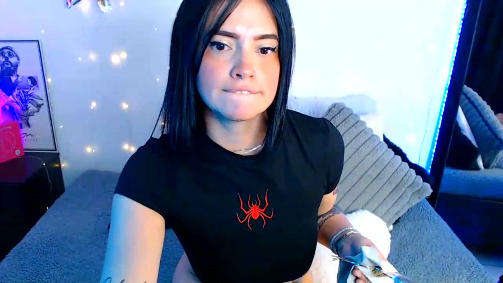 Gallery image thumbnail from Isa_Maiden's myfreecams stream on, 06/27/2026, 17:36 image 6 of 20