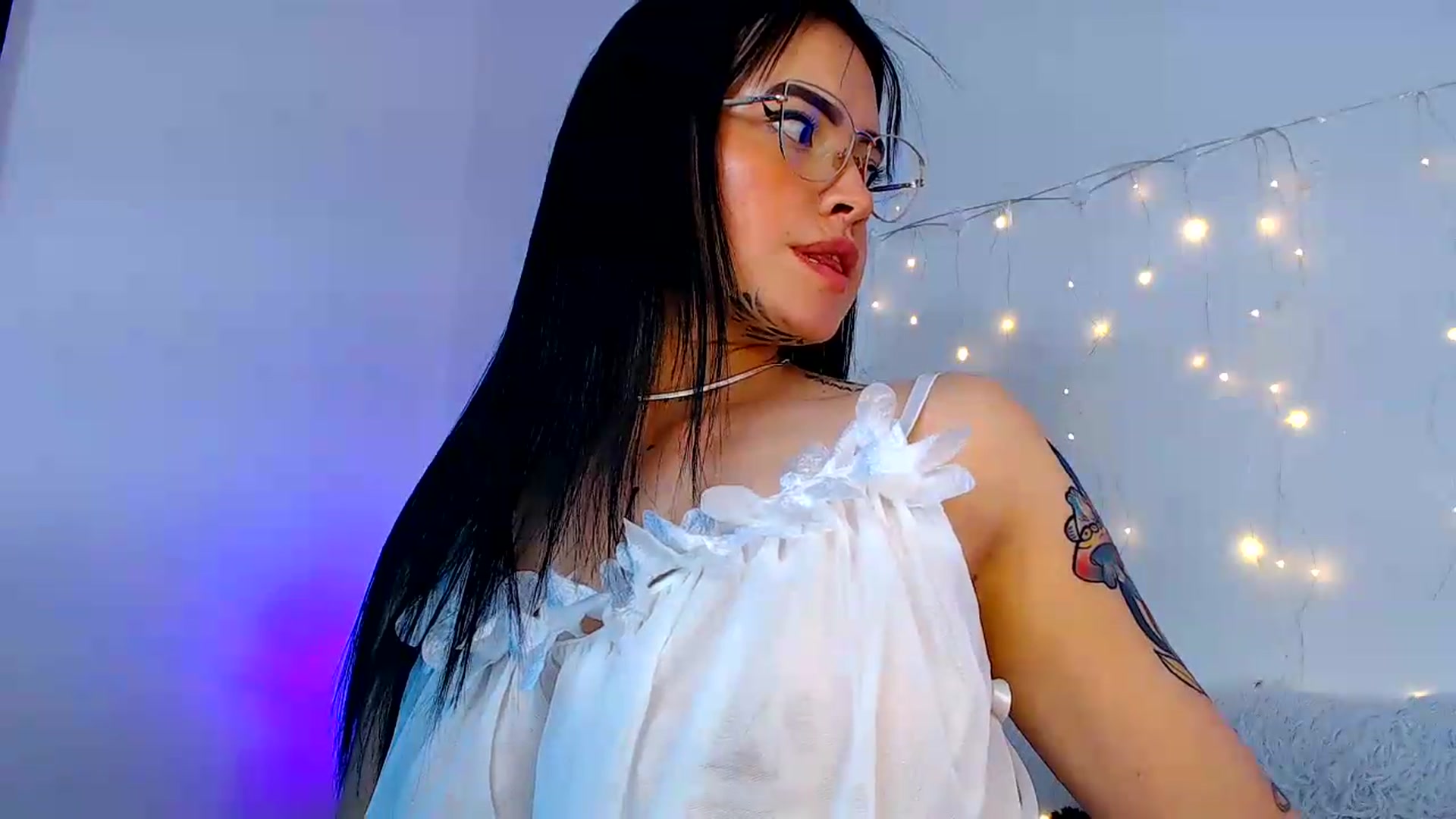 Gallery image thumbnail from Isa_Maiden's myfreecams stream on, 06/30/2026, 19:14 image 6 of 20