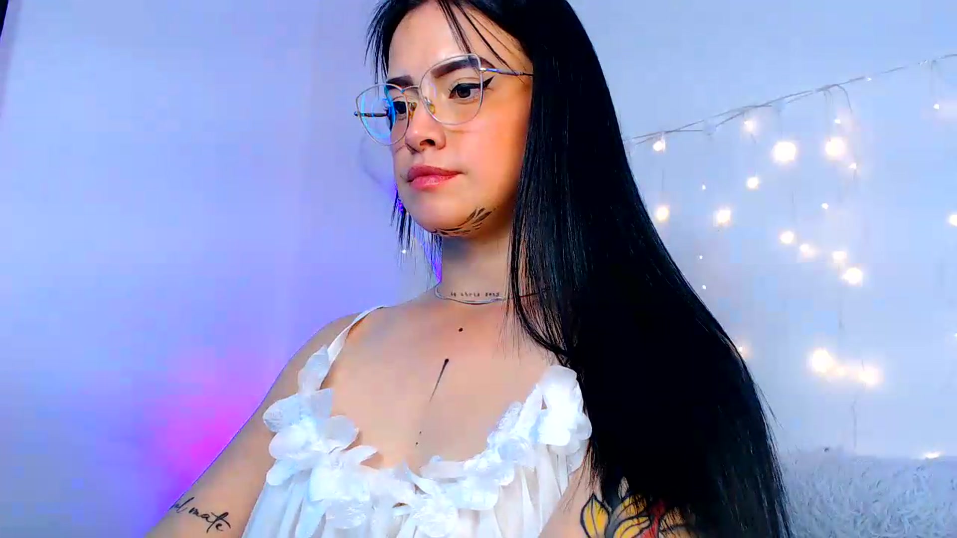 Gallery image thumbnail from Isa_Maiden's myfreecams stream on, 06/30/2026, 19:14 image 4 of 20
