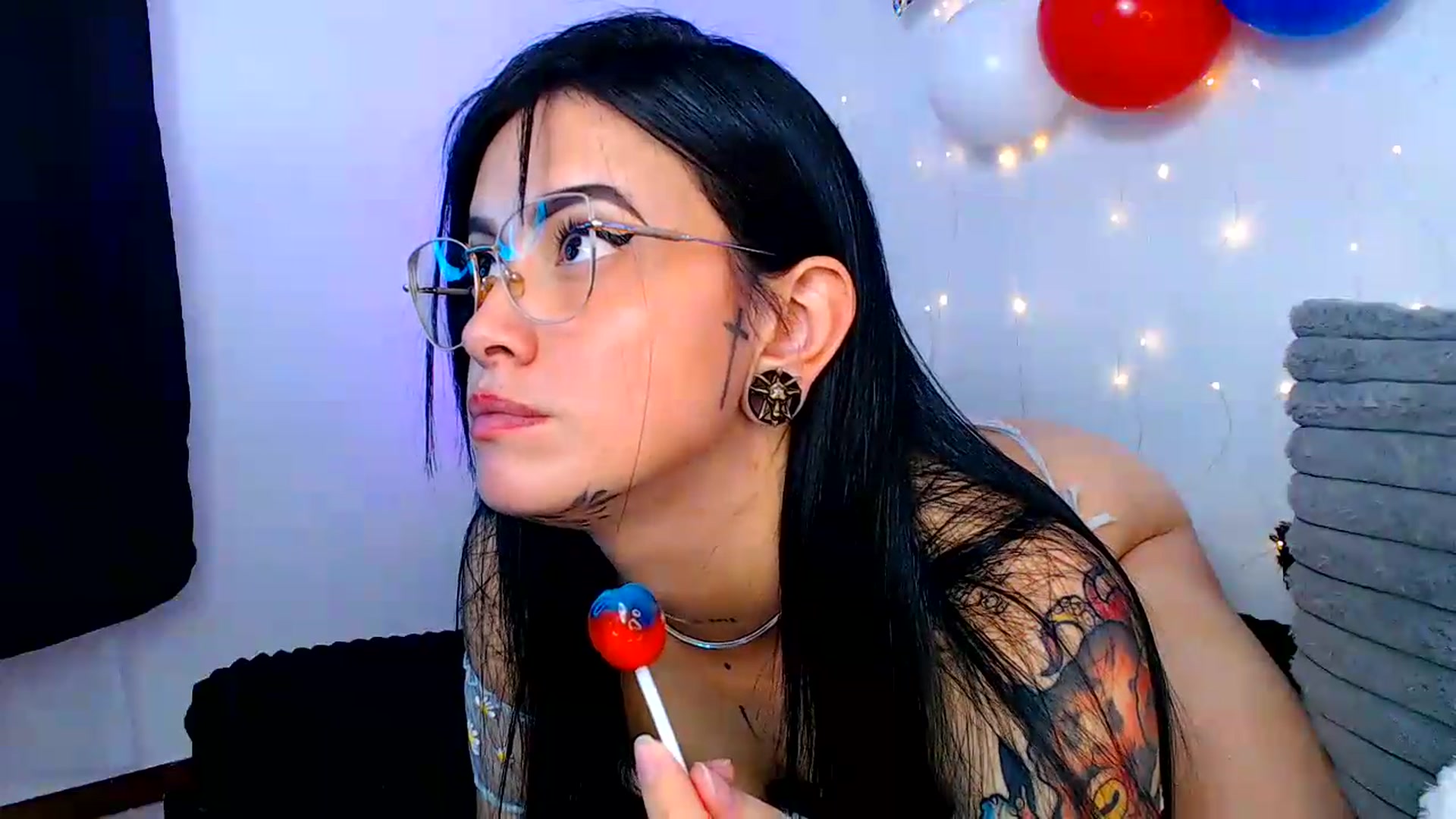 Gallery image thumbnail from Isa_Maiden's myfreecams stream on, 07/07/2026, 17:08 image 10 of 20