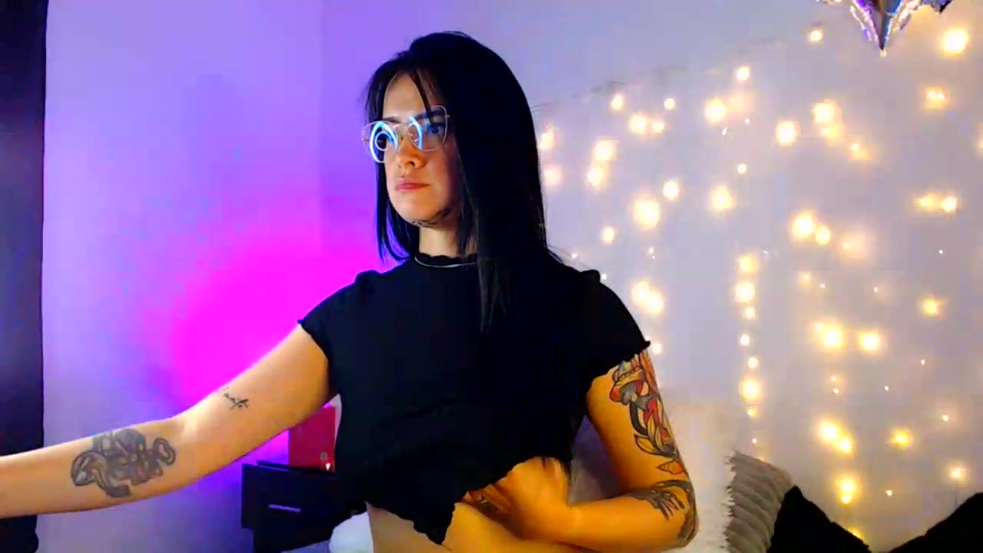 Gallery image thumbnail from Isa_Maiden's myfreecams stream on, 07/08/2026, 20:28 image 18 of 20