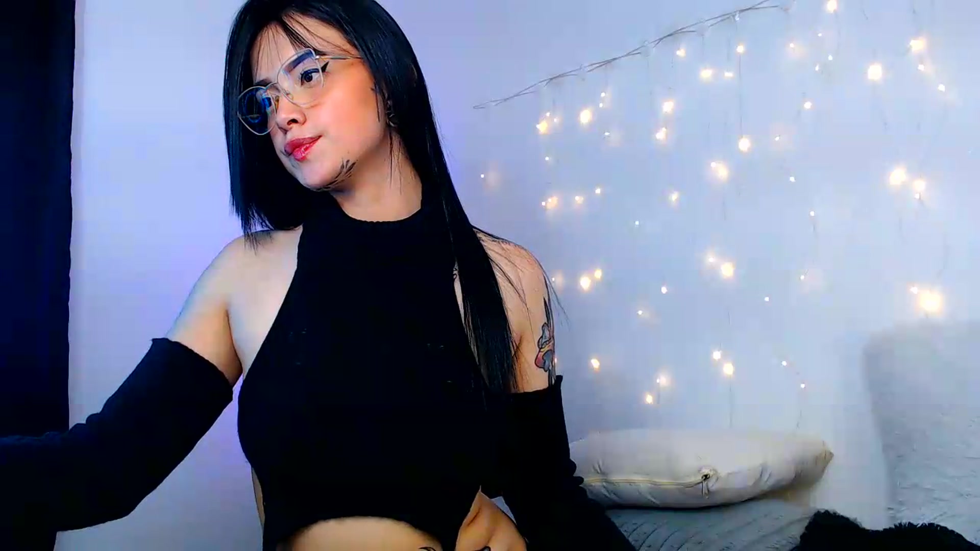 Gallery image thumbnail from Isa_Maiden's myfreecams stream on, 07/11/2026, 20:23 image 11 of 20