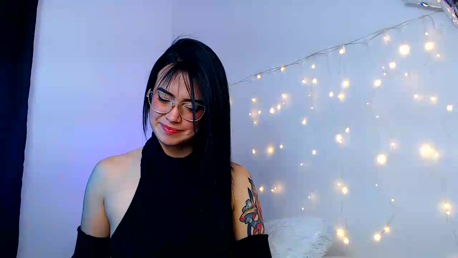 Gallery image thumbnail from Isa_Maiden's myfreecams stream on, 07/11/2026, 22:12 image 11 of 20