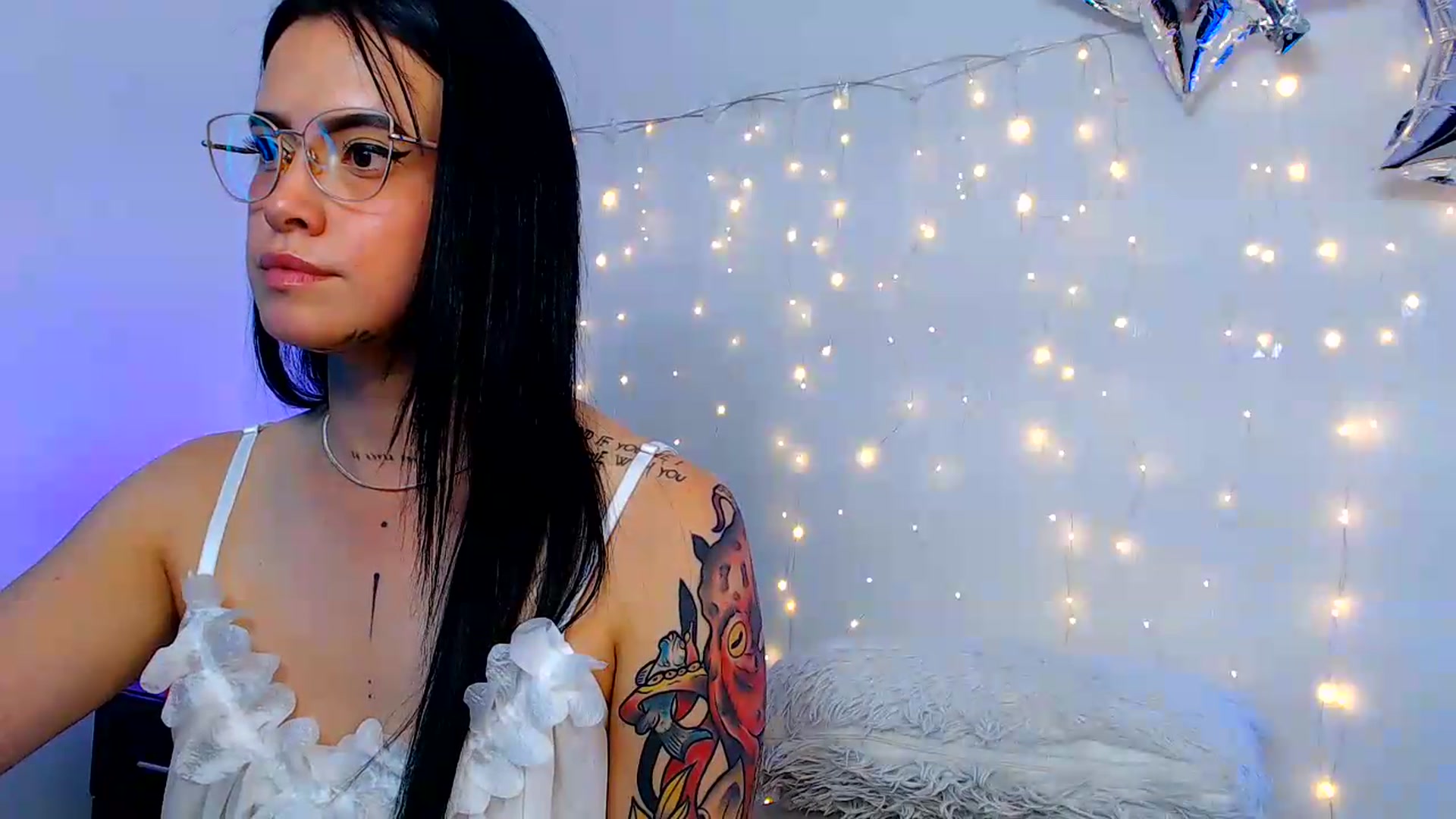 Gallery image thumbnail from Isa_Maiden's myfreecams stream on, 07/16/2026, 21:54 image 15 of 20