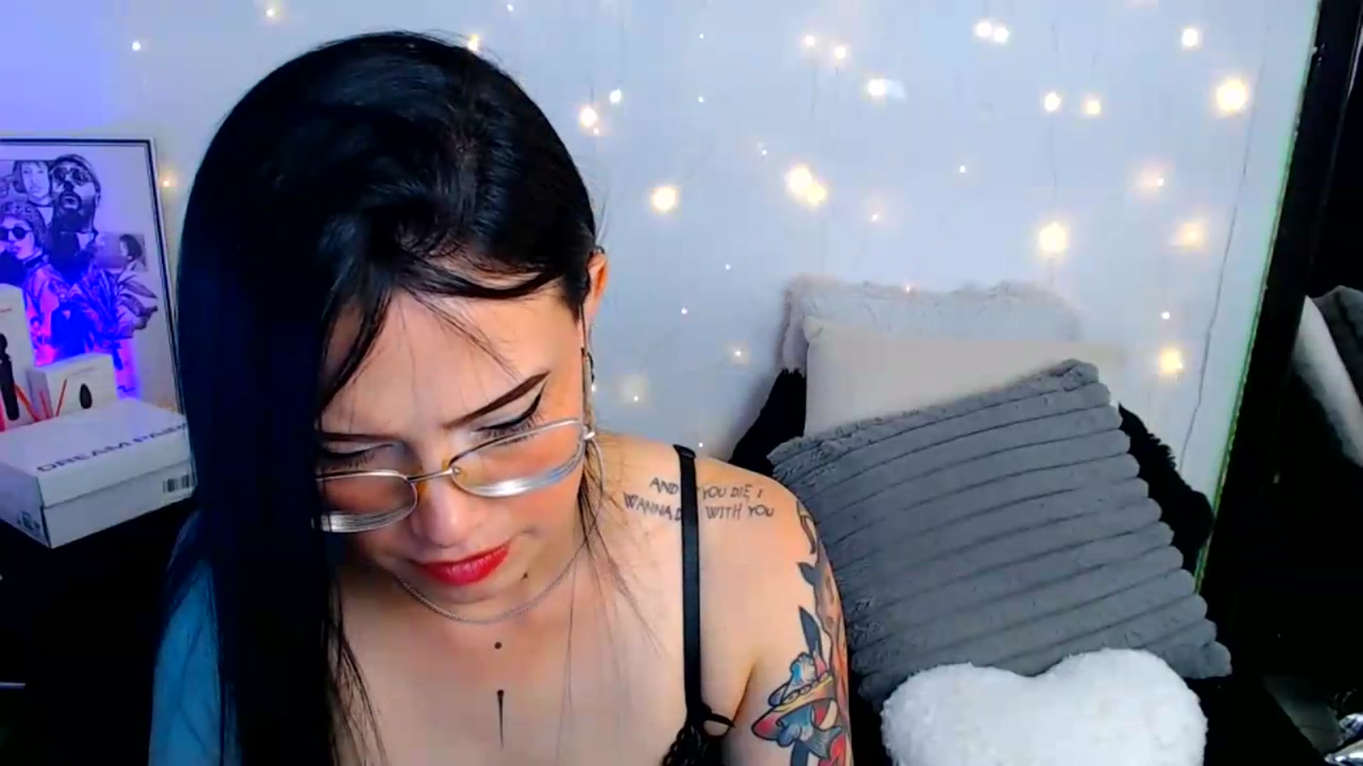Gallery image thumbnail from Isa_Maiden's myfreecams stream on, 07/18/2026, 17:25 image 16 of 20