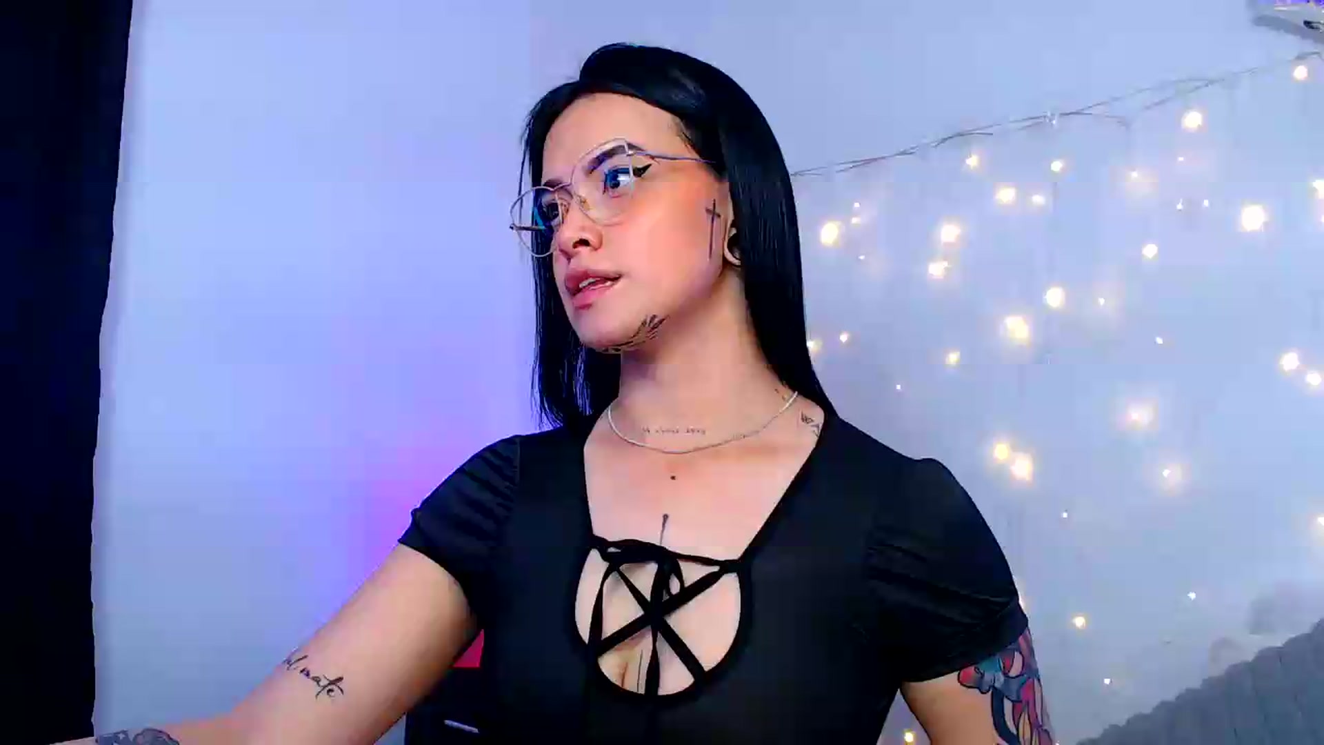 Gallery image thumbnail from Isa_Maiden's myfreecams stream on, 07/22/2026, 21:05 image 1 of 20