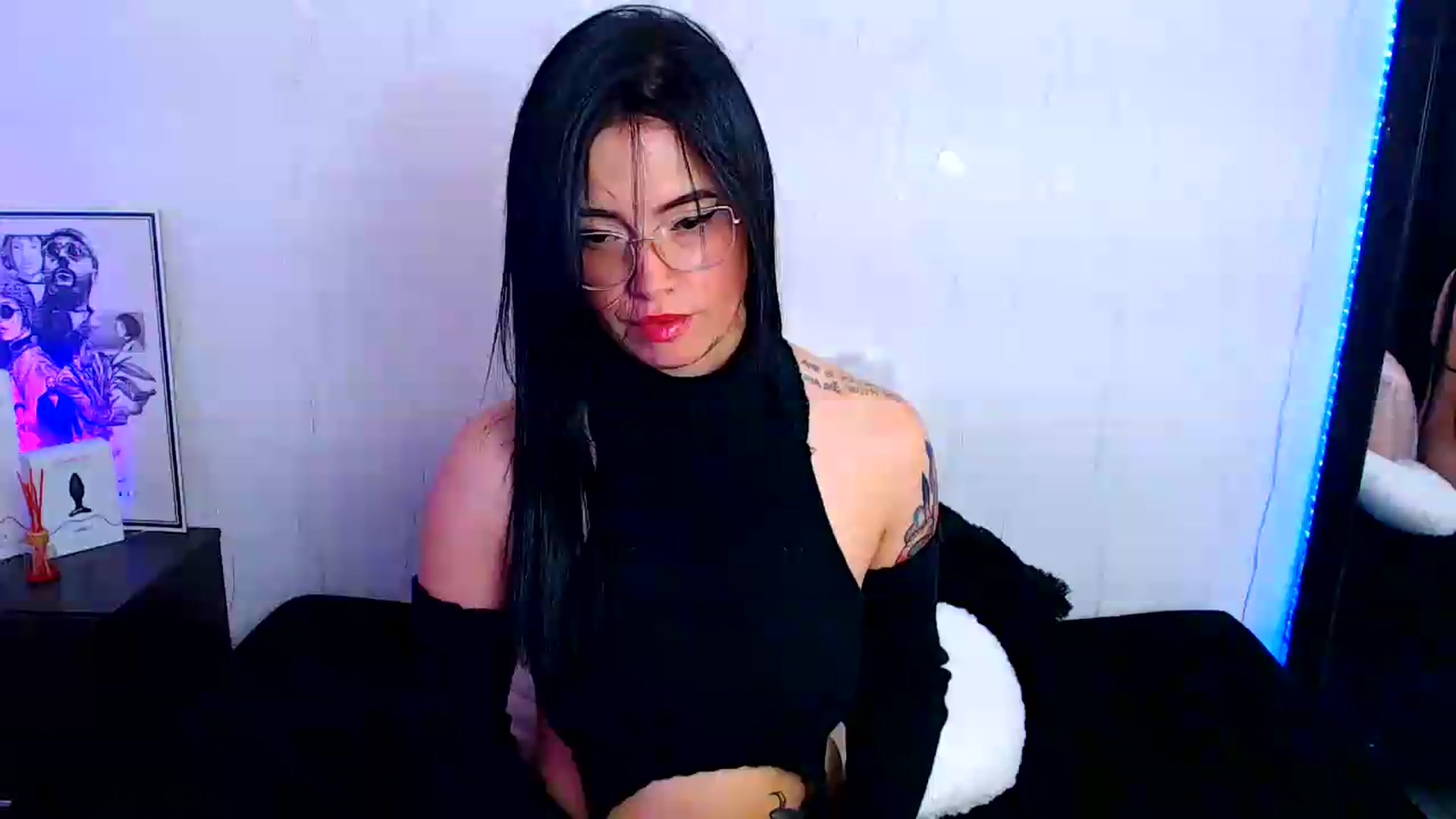 Gallery image thumbnail from Isa_Maiden's myfreecams stream on, 07/27/2026, 17:19 image 1 of 20