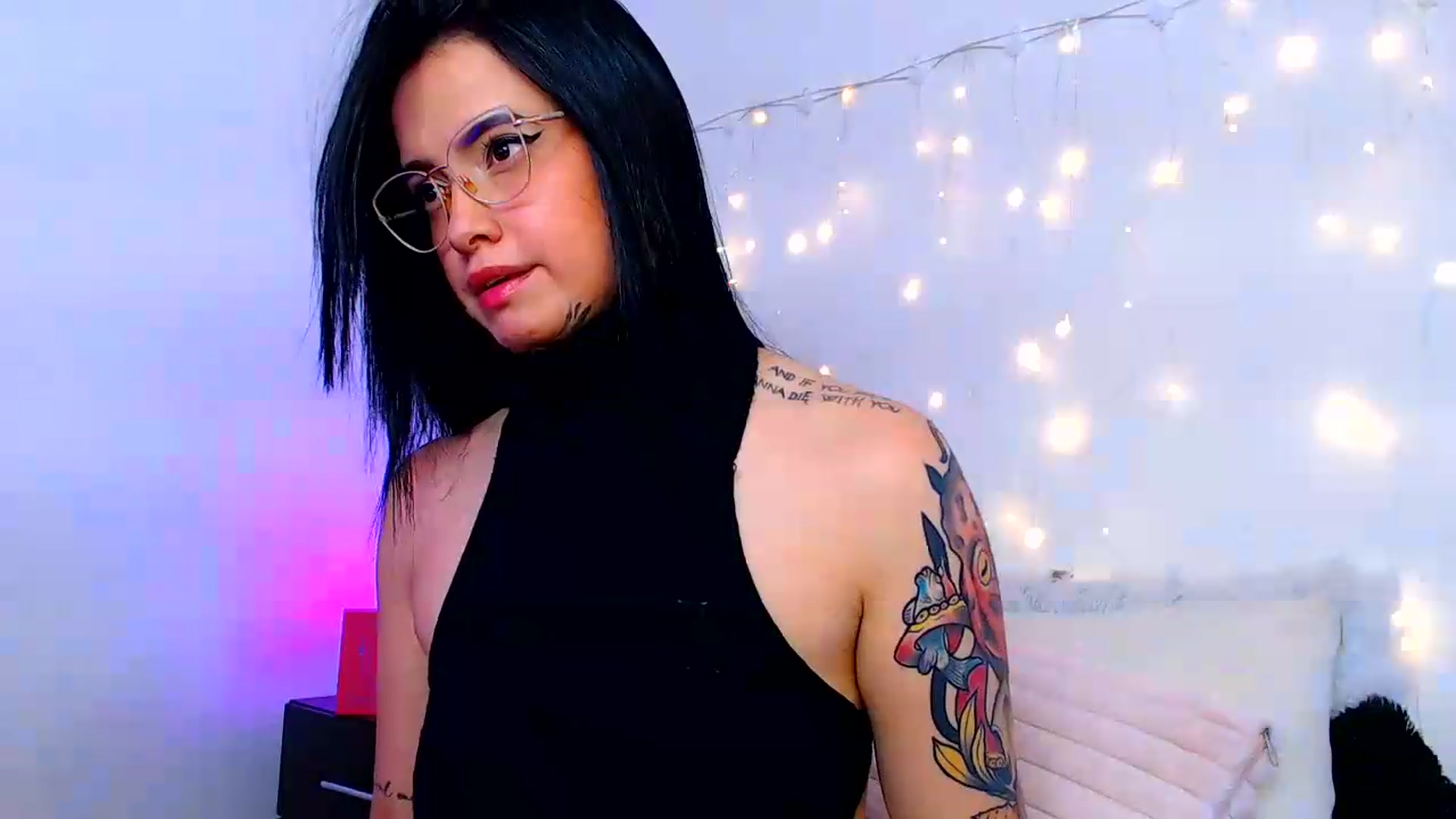 Gallery image thumbnail from Isa_Maiden's myfreecams stream on, 07/27/2026, 17:19 image 11 of 20