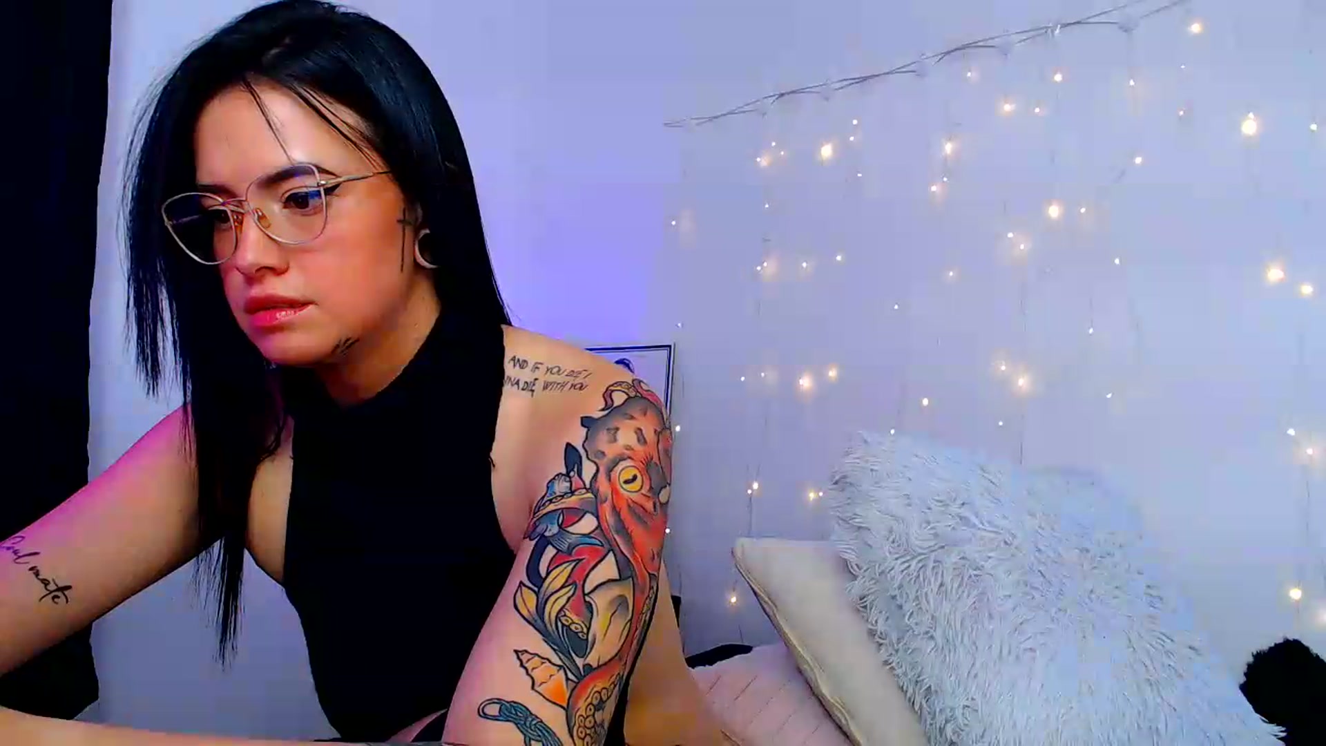 Gallery image thumbnail from Isa_Maiden's myfreecams stream on, 07/27/2026, 20:03 image 2 of 20