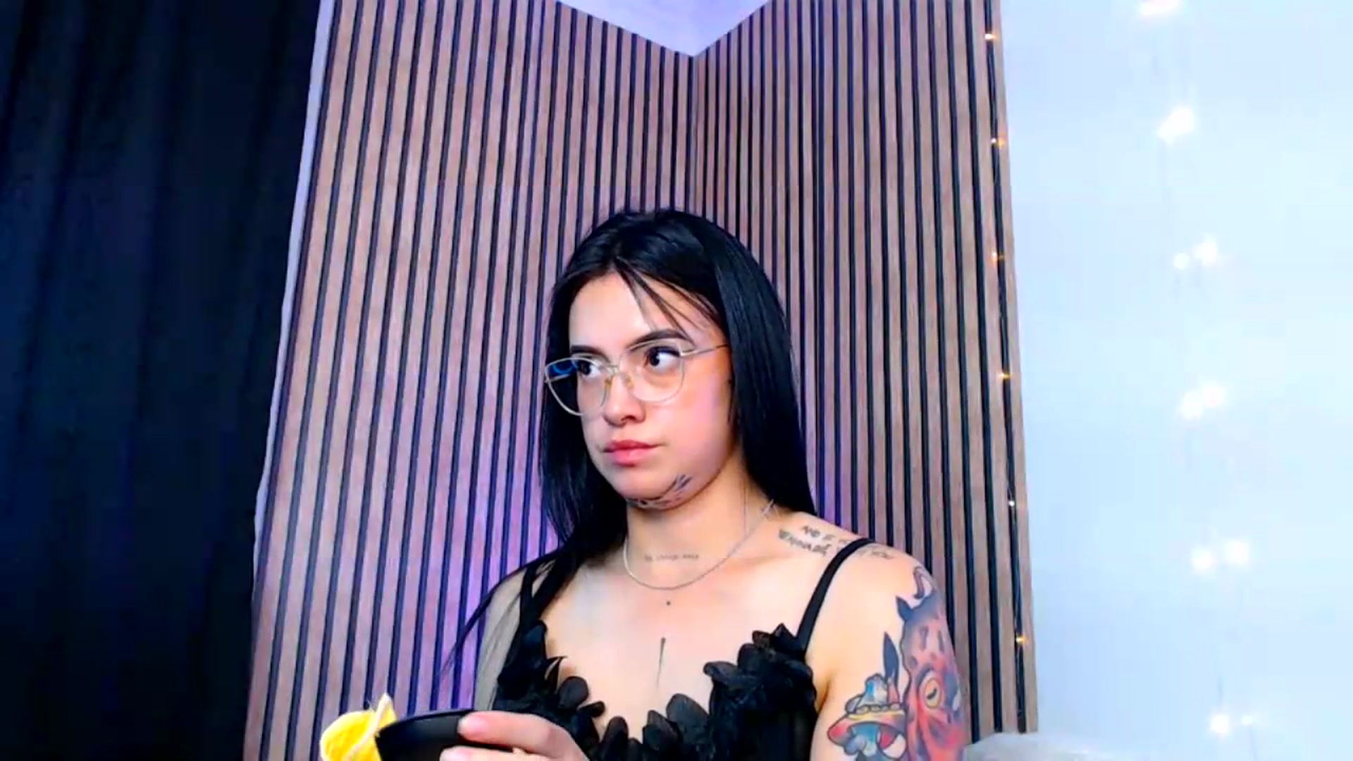 Gallery image thumbnail from Isa_Maiden's myfreecams stream on, 07/30/2026, 23:26 image 18 of 20