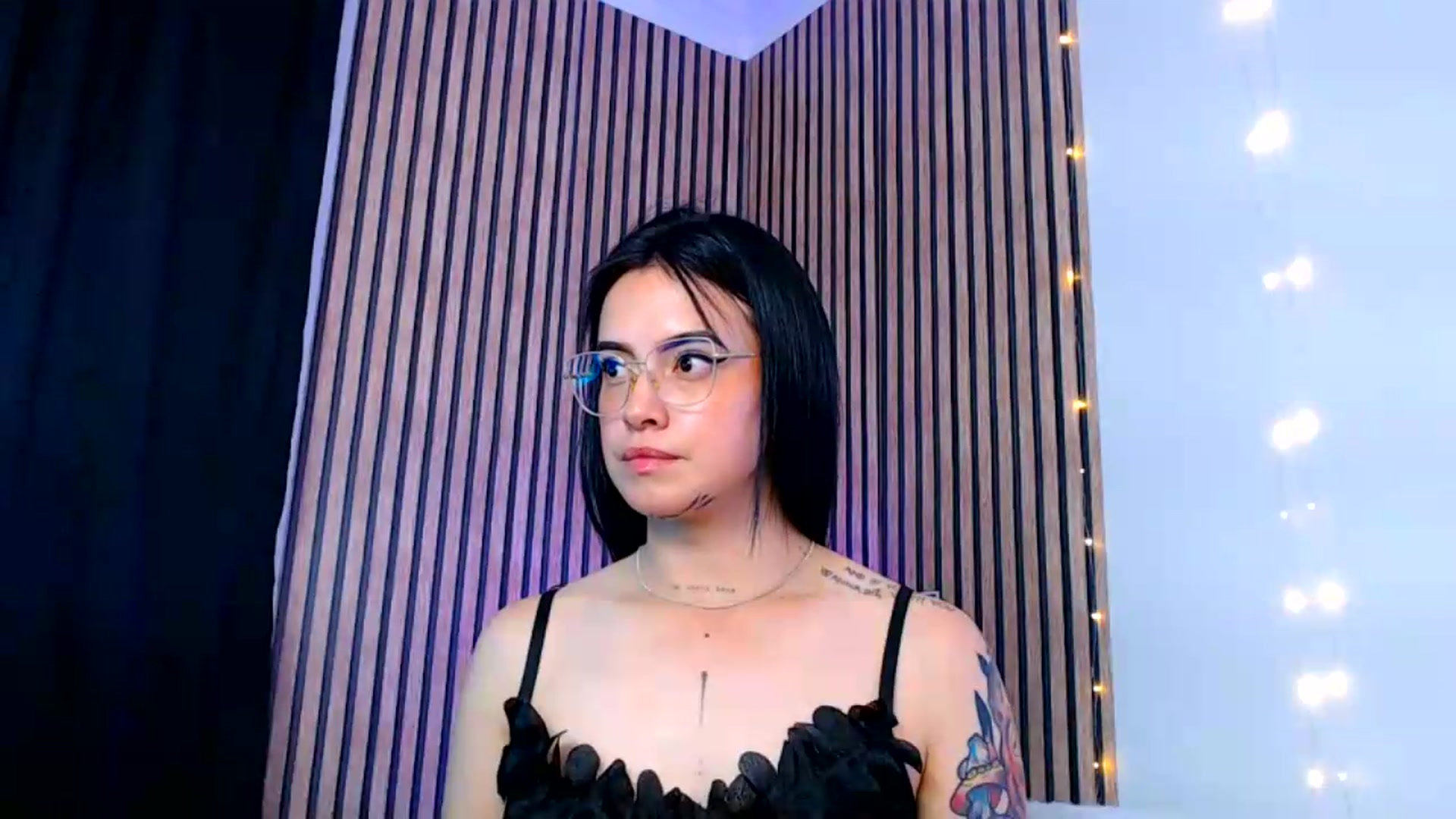 Gallery image thumbnail from Isa_Maiden's myfreecams stream on, 07/30/2026, 23:26 image 13 of 20