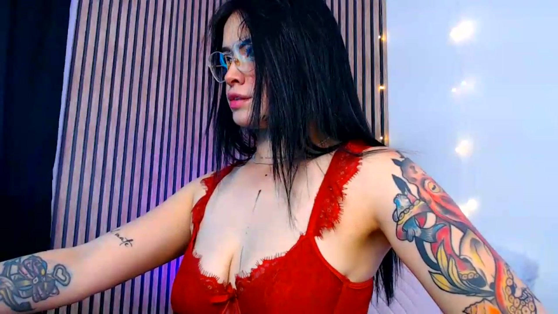 Gallery image thumbnail from Isa_Maiden's myfreecams stream on, 07/31/2026, 18:57 image 15 of 20