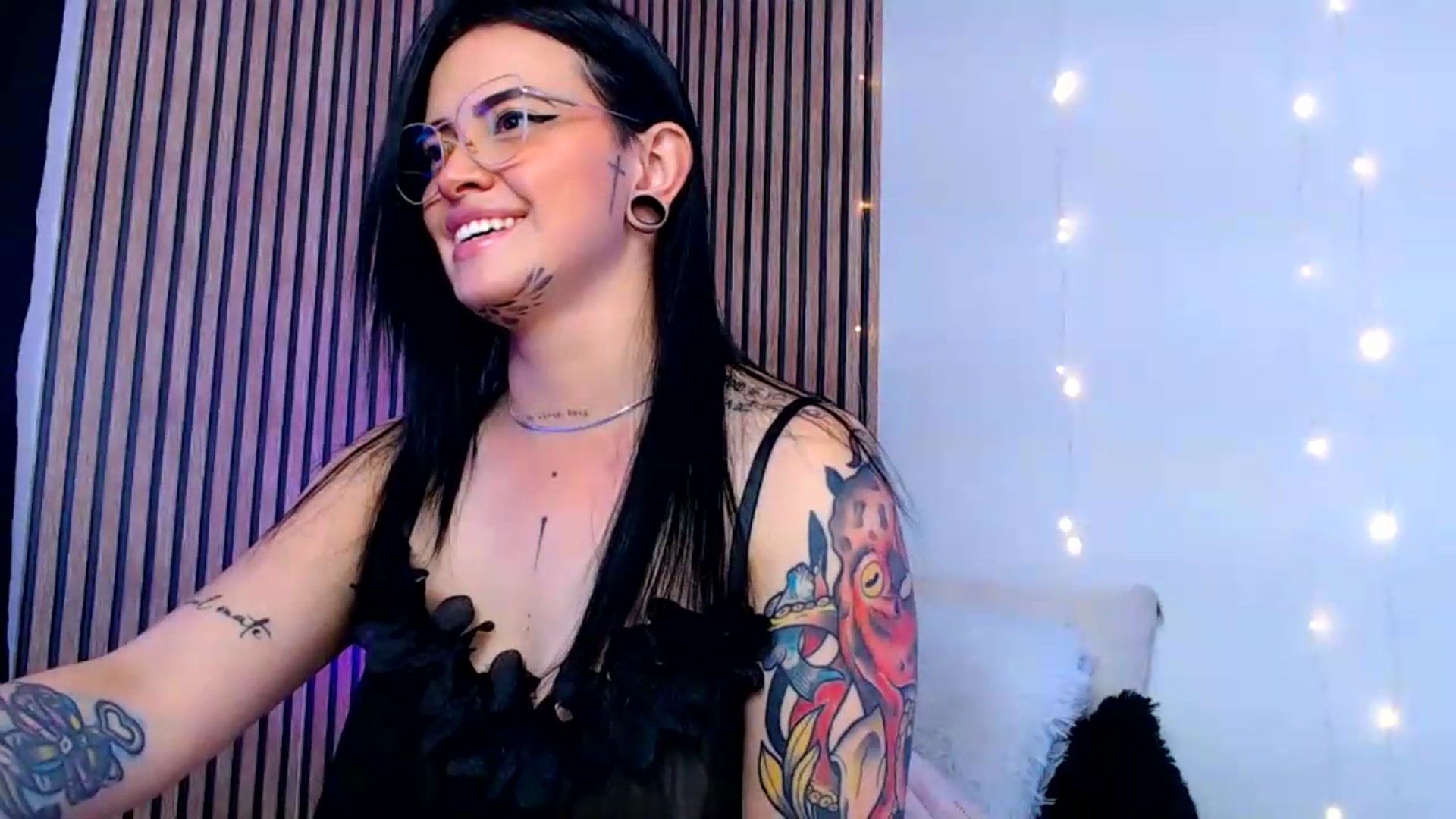 Gallery image thumbnail from Isa_Maiden's myfreecams stream on, 08/12/2026, 18:22 image 20 of 20