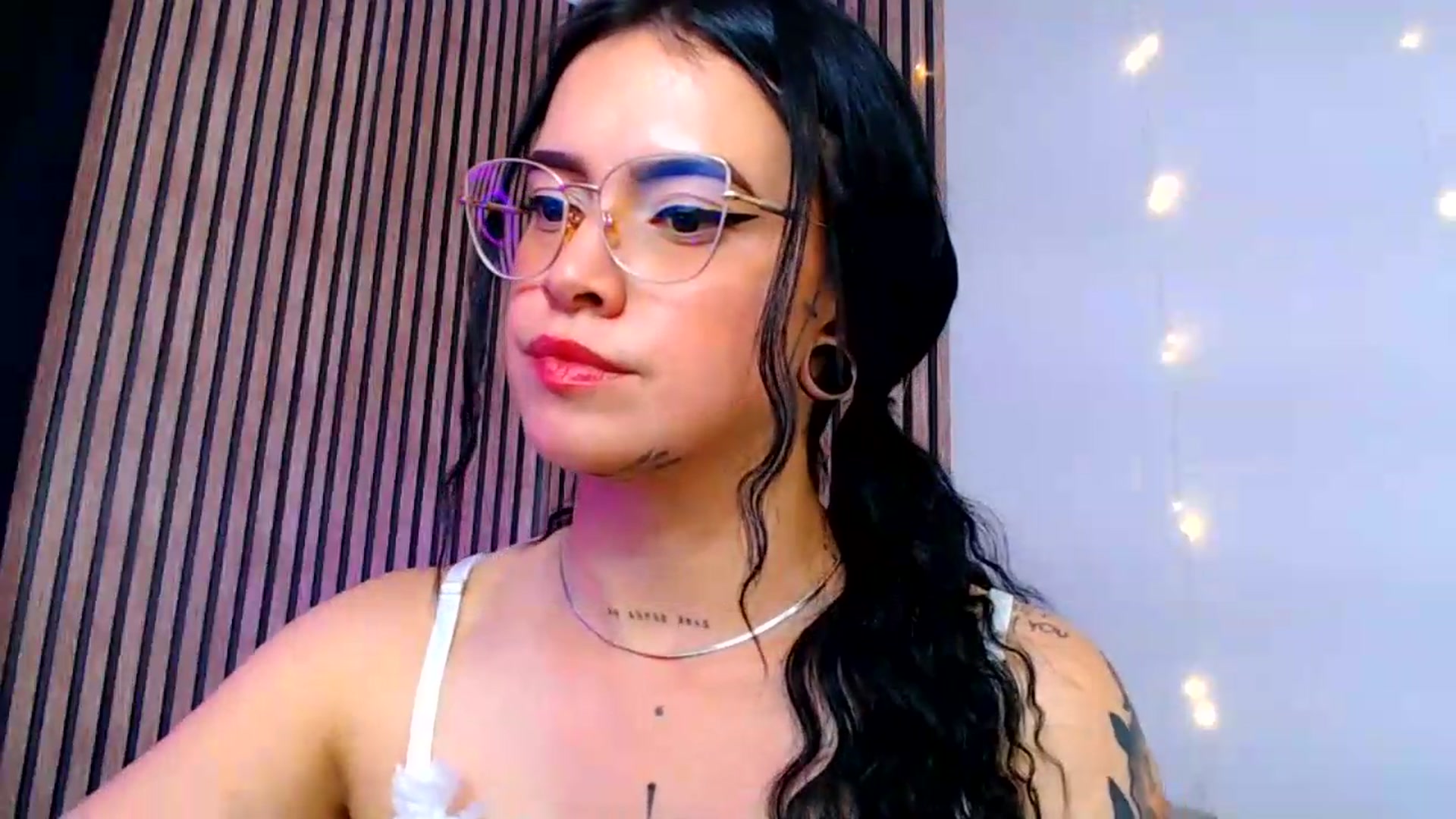 Gallery image thumbnail from Isa_Maiden's myfreecams stream on, 08/13/2026, 22:10 image 2 of 20