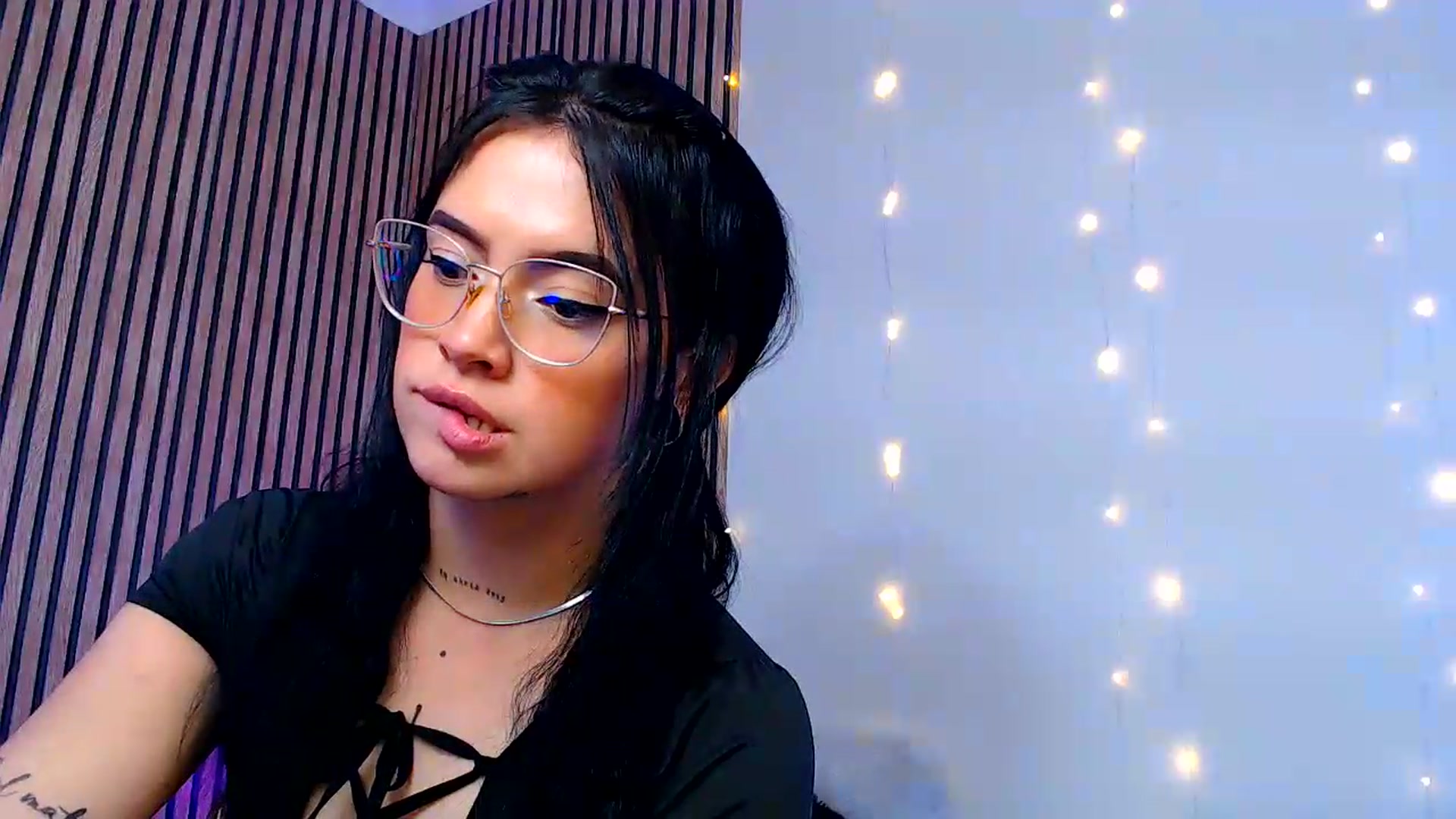 Gallery image thumbnail from Isa_Maiden's myfreecams stream on, 08/19/2026, 18:04 image 20 of 20