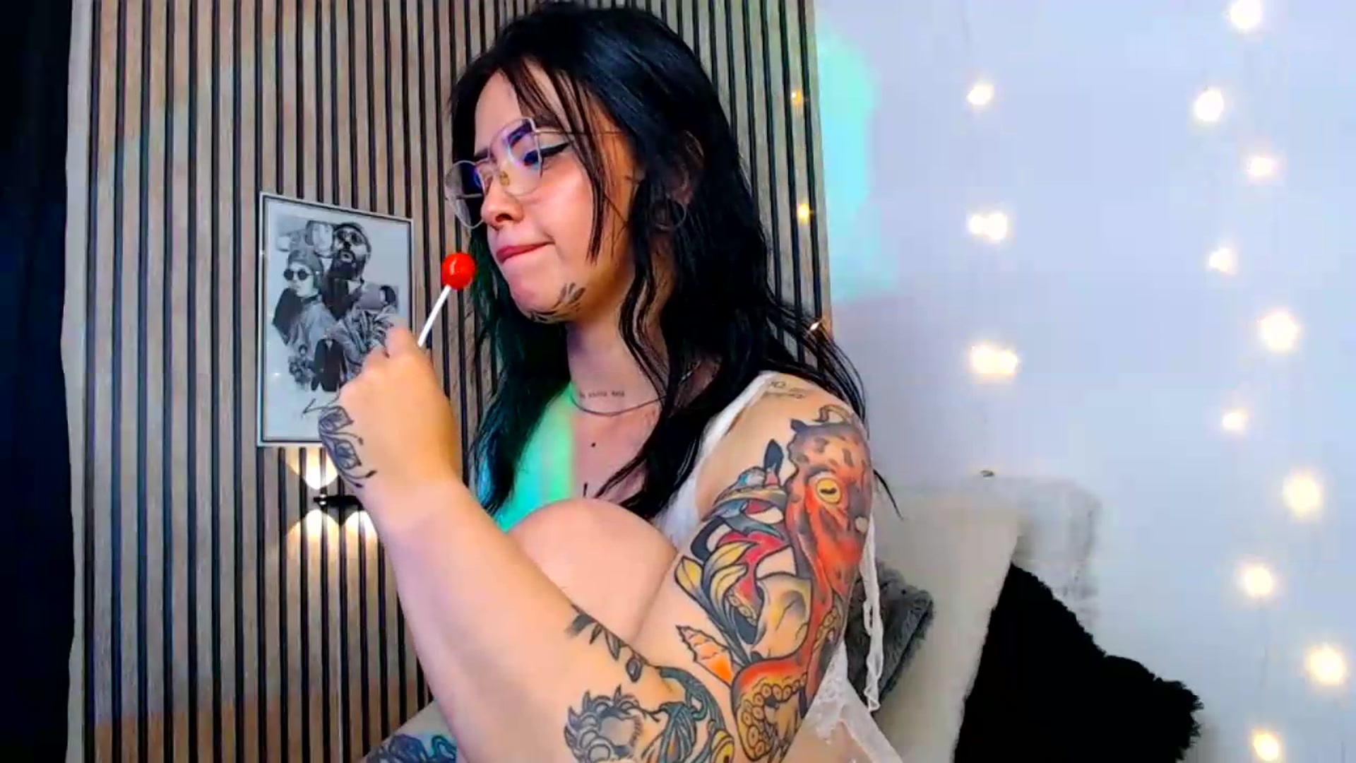 Gallery image thumbnail from Isa_Maiden's myfreecams stream on, 08/26/2026, 18:45 image 14 of 20