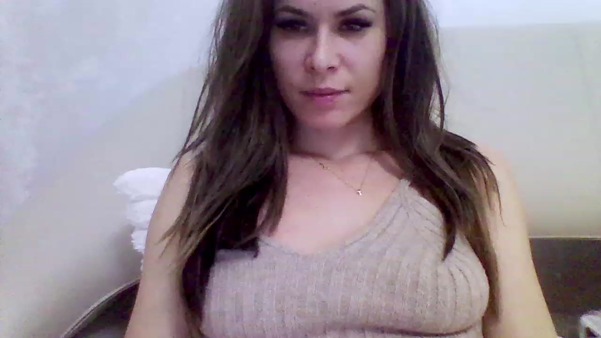 Gallery image thumbnail from Isa__'s myfreecams stream on, 11/27/2022, 20:54 image 14 of 20