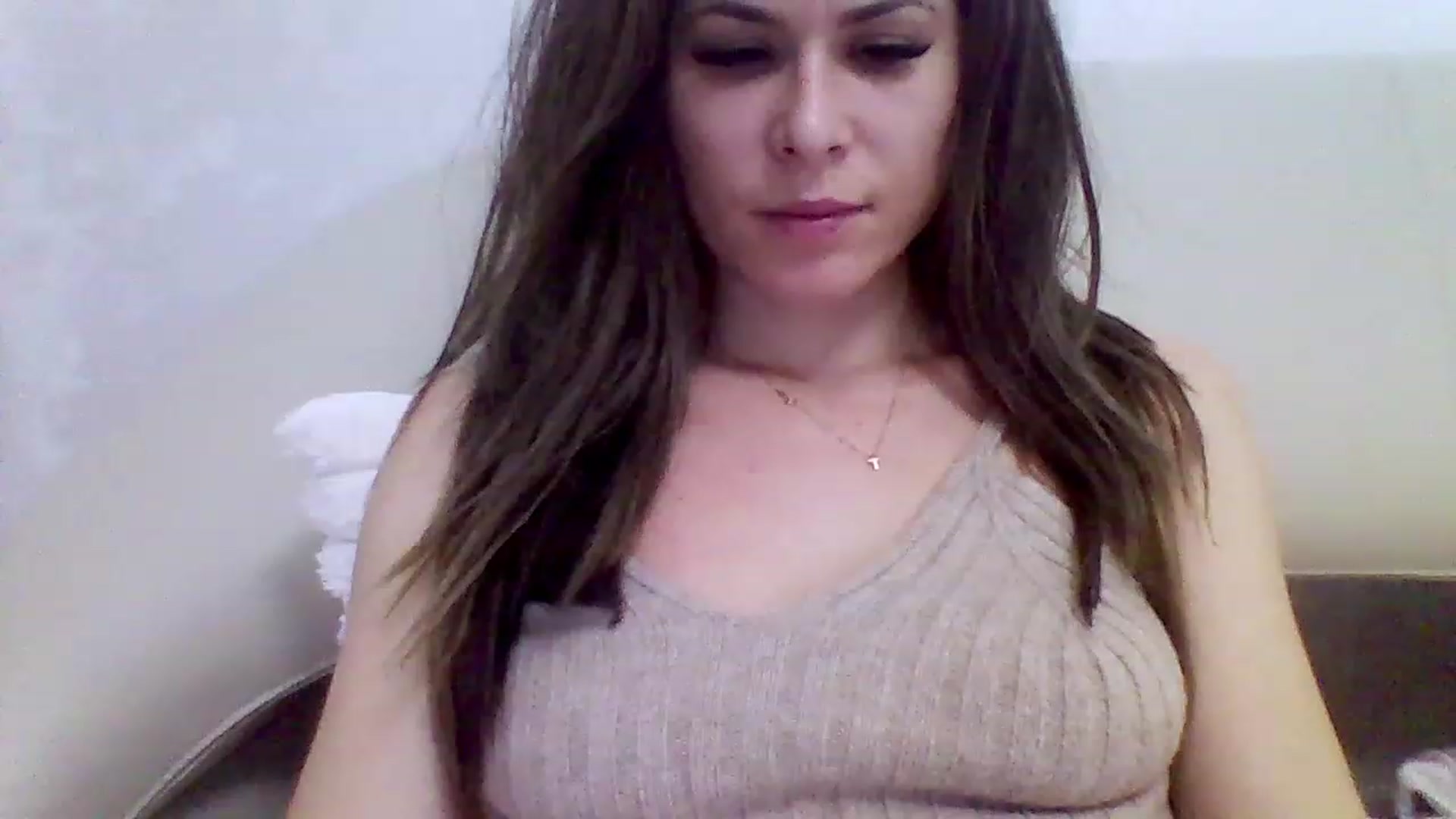 Gallery image thumbnail from Isa__'s myfreecams stream on, 11/27/2022, 20:54 image 2 of 20