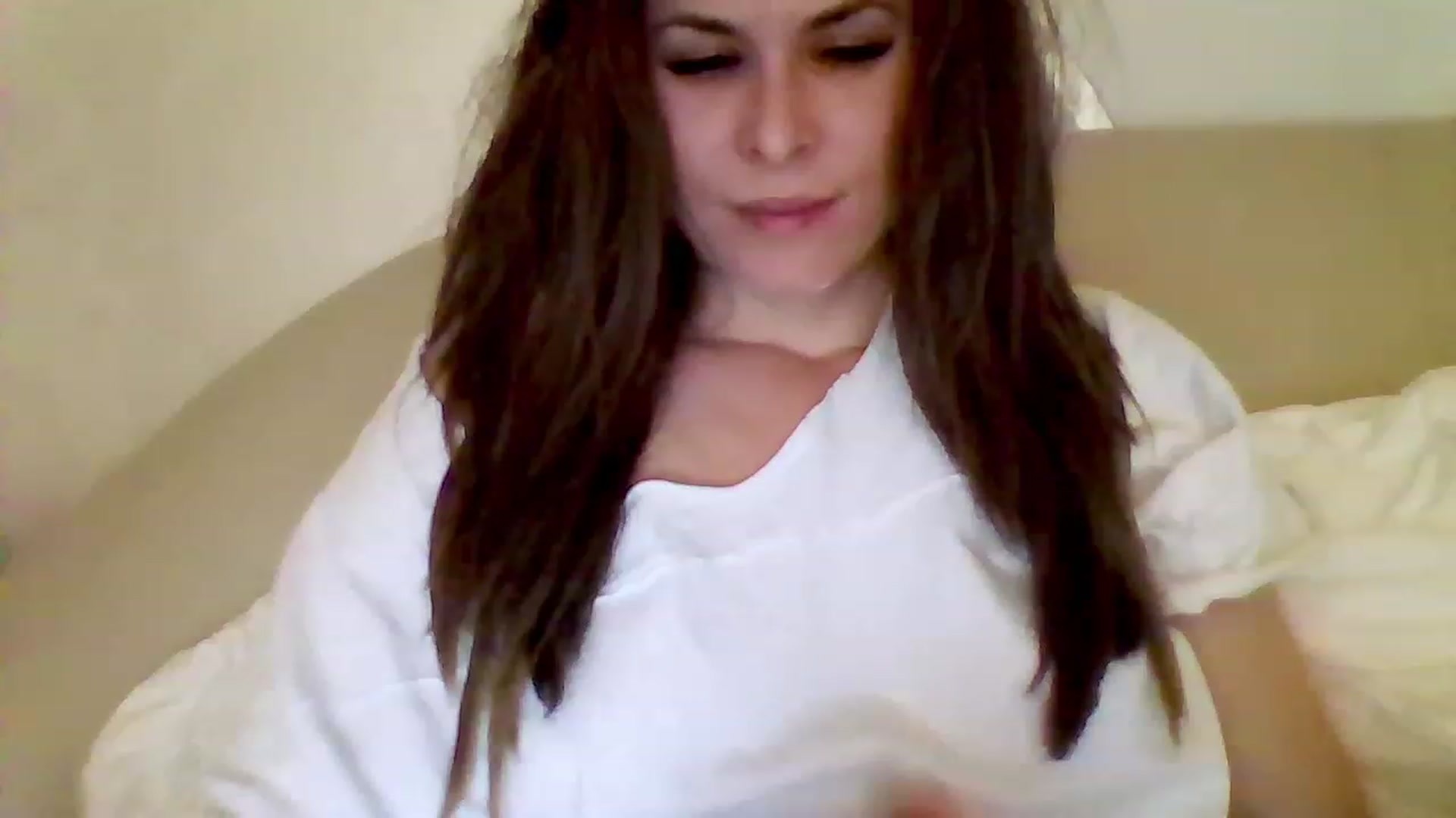 Gallery image thumbnail from Isa__'s myfreecams stream on, 12/29/2022, 19:29 image 5 of 20