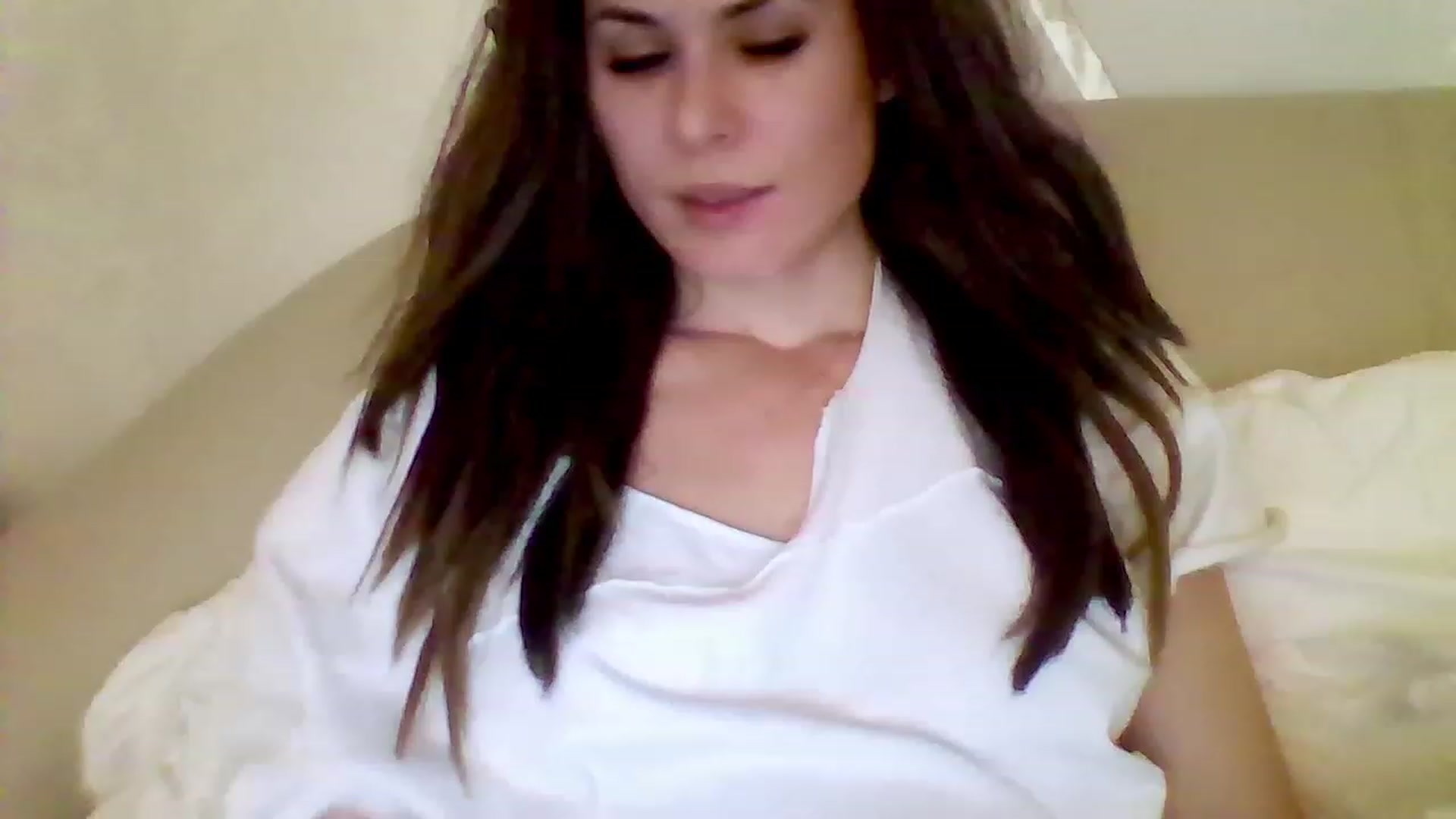Gallery image thumbnail from Isa__'s myfreecams stream on, 12/29/2022, 19:29 image 9 of 20