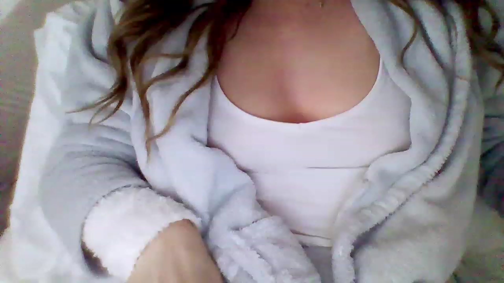 Gallery image thumbnail from Isa__'s myfreecams stream on, 03/05/2023, 13:52 image 12 of 20