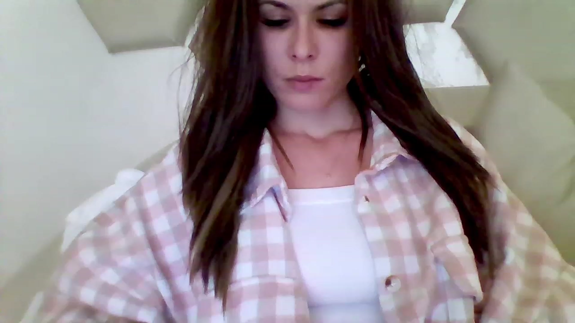 Gallery image thumbnail from Isa__'s myfreecams stream on, 05/14/2023, 21:02 image 14 of 20