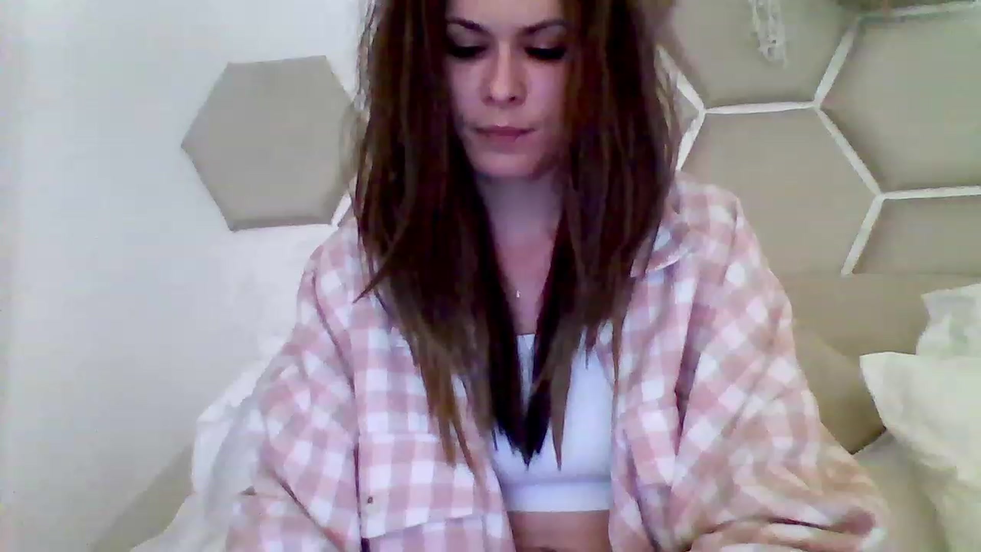 Gallery image thumbnail from Isa__'s myfreecams stream on, 05/14/2023, 21:02 image 8 of 20