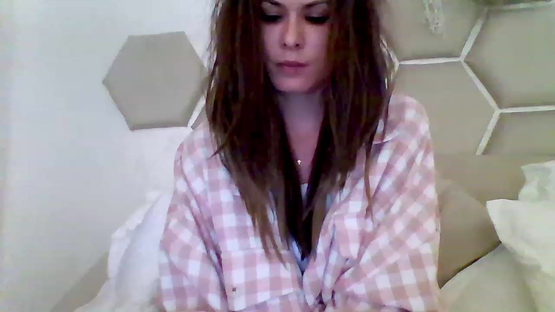 Gallery image thumbnail from Isa__'s myfreecams stream on, 05/14/2023, 21:02 image 7 of 20