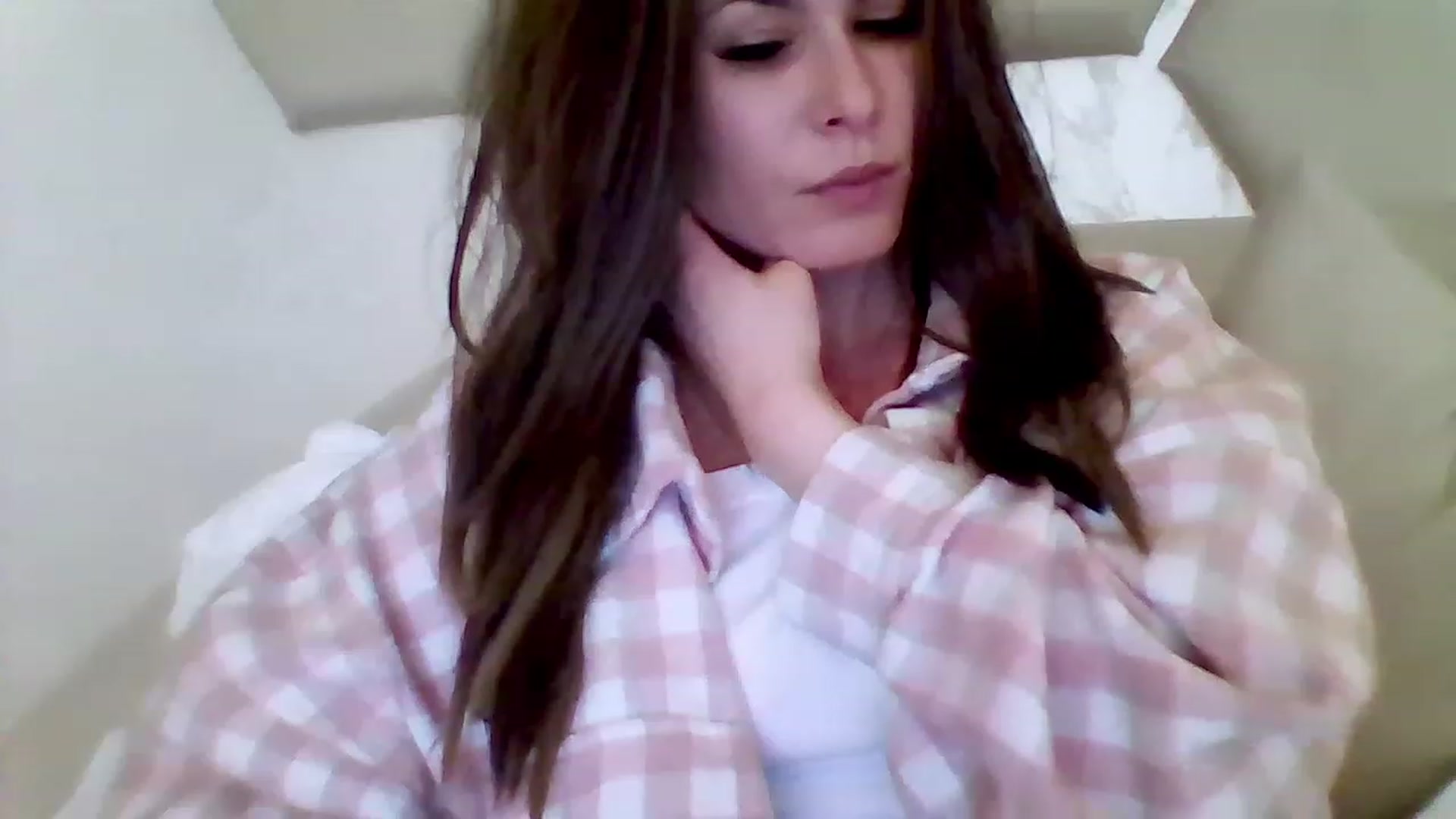 Gallery image thumbnail from Isa__'s myfreecams stream on, 05/14/2023, 21:02 image 18 of 20
