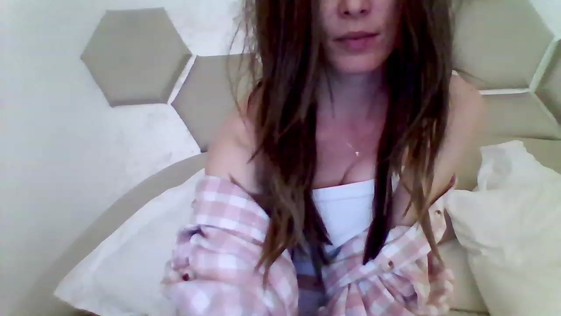 Gallery image thumbnail from Isa__'s myfreecams stream on, 05/14/2023, 21:41 image 15 of 20